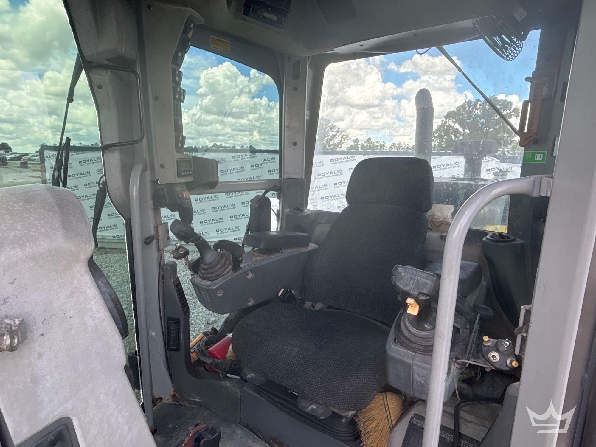 2011 Caterpillar 12M