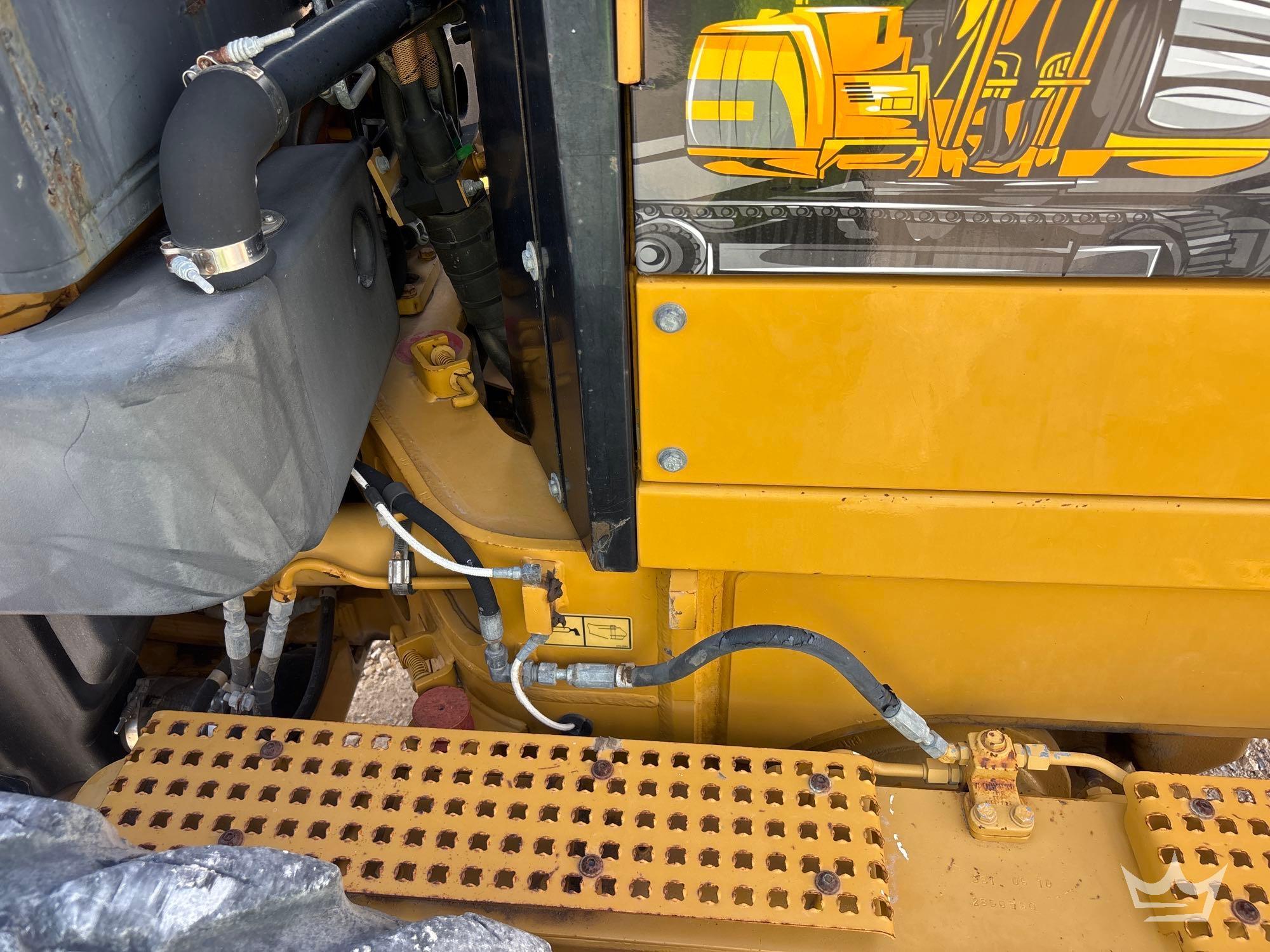 2011 Caterpillar 12M