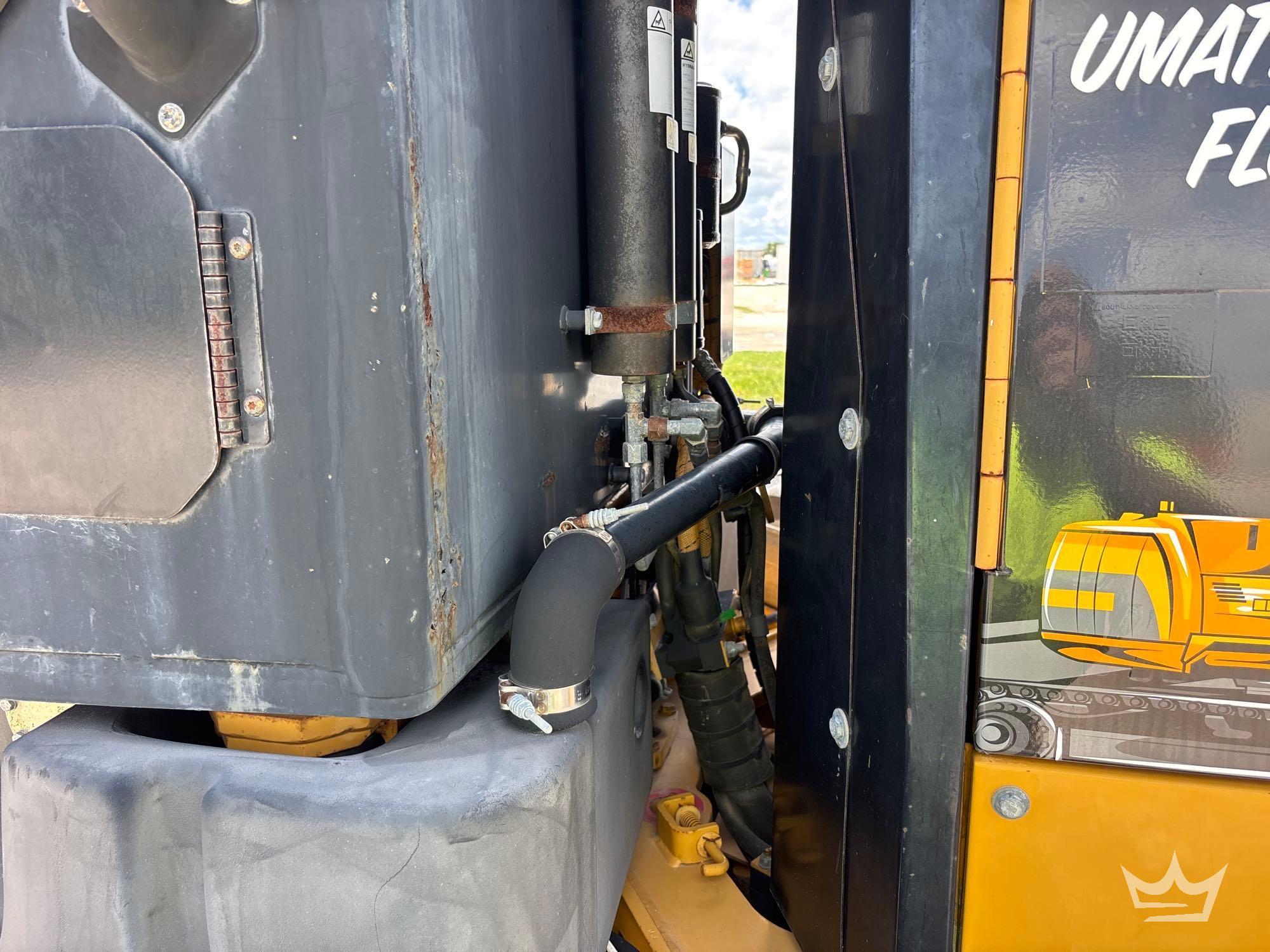 2011 Caterpillar 12M