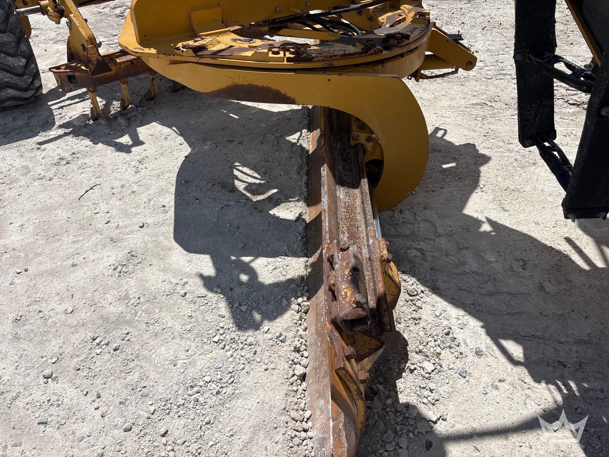 2011 Caterpillar 12M