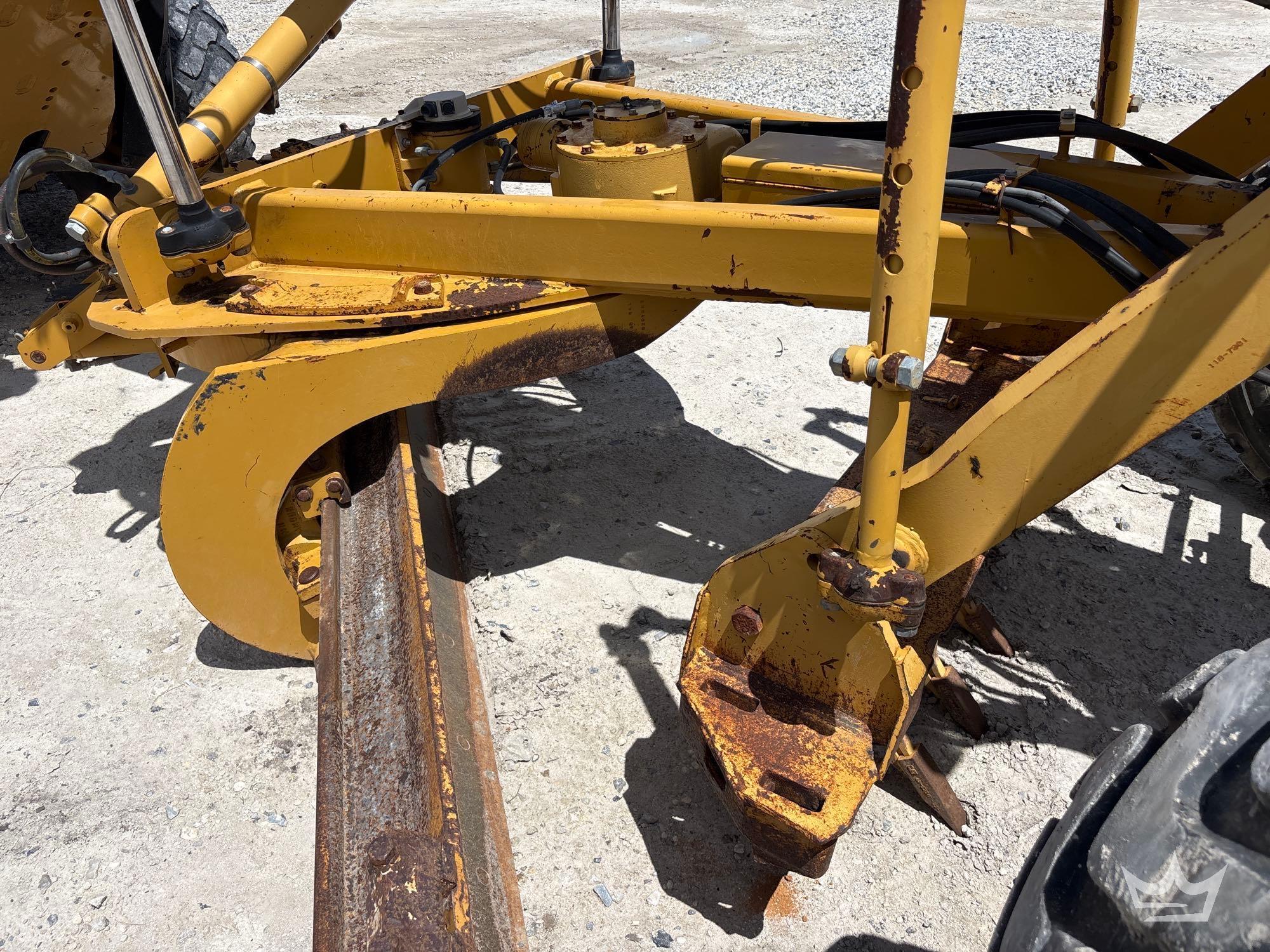 2011 Caterpillar 12M