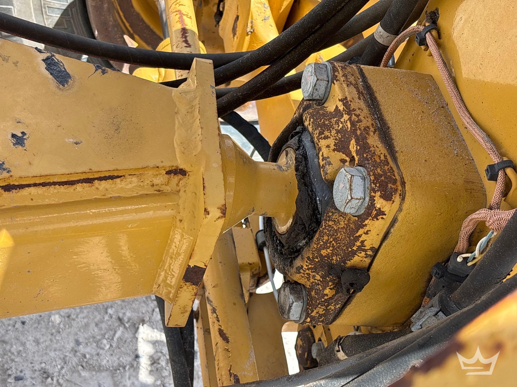 2011 Caterpillar 12M