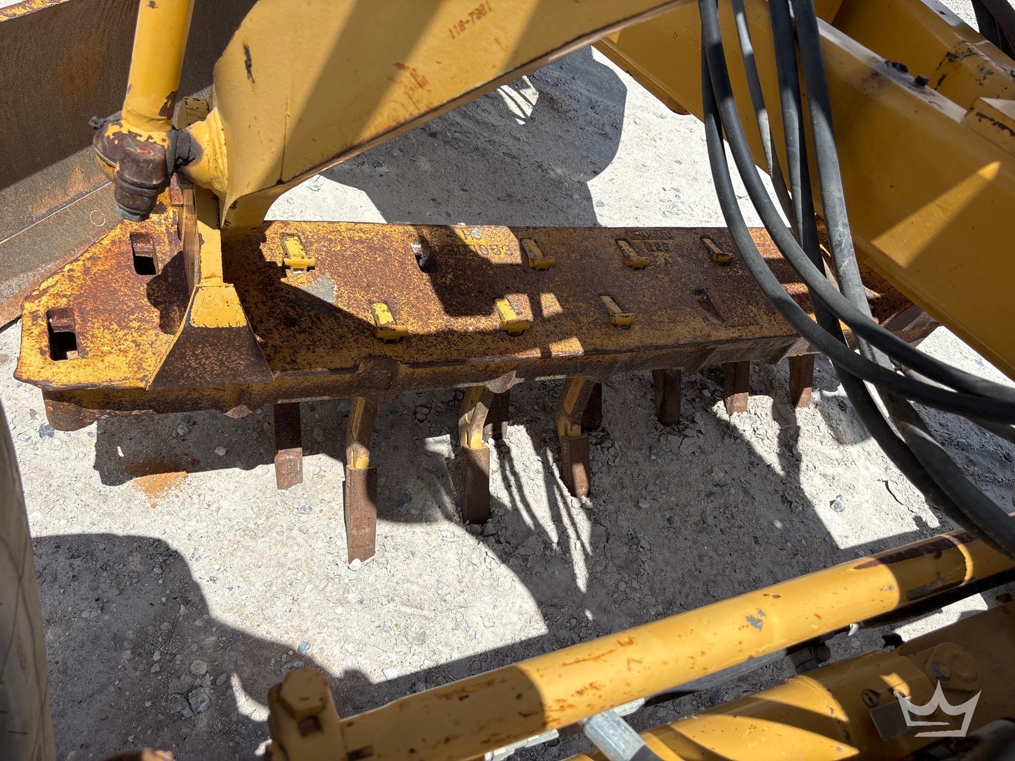 2011 Caterpillar 12M