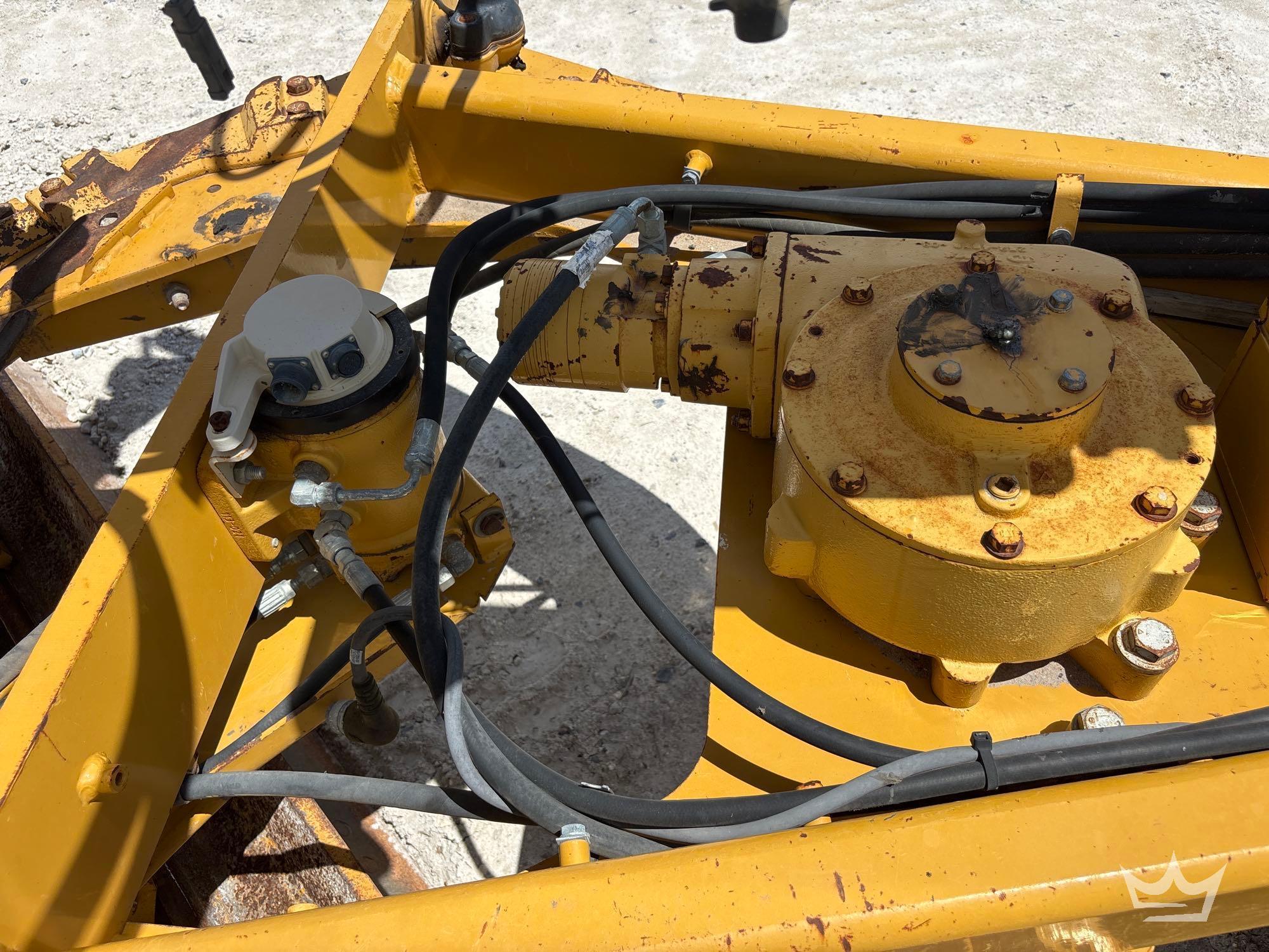 2011 Caterpillar 12M