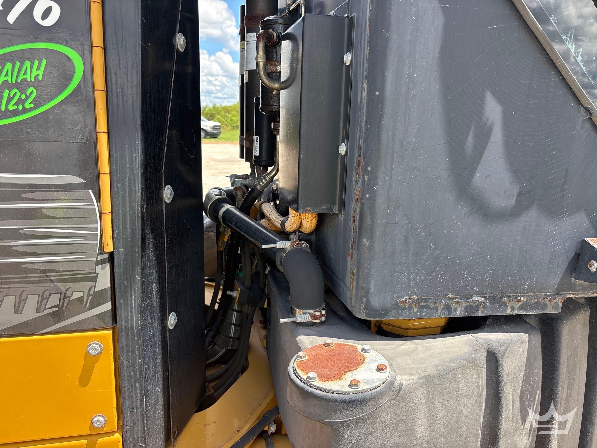 2011 Caterpillar 12M