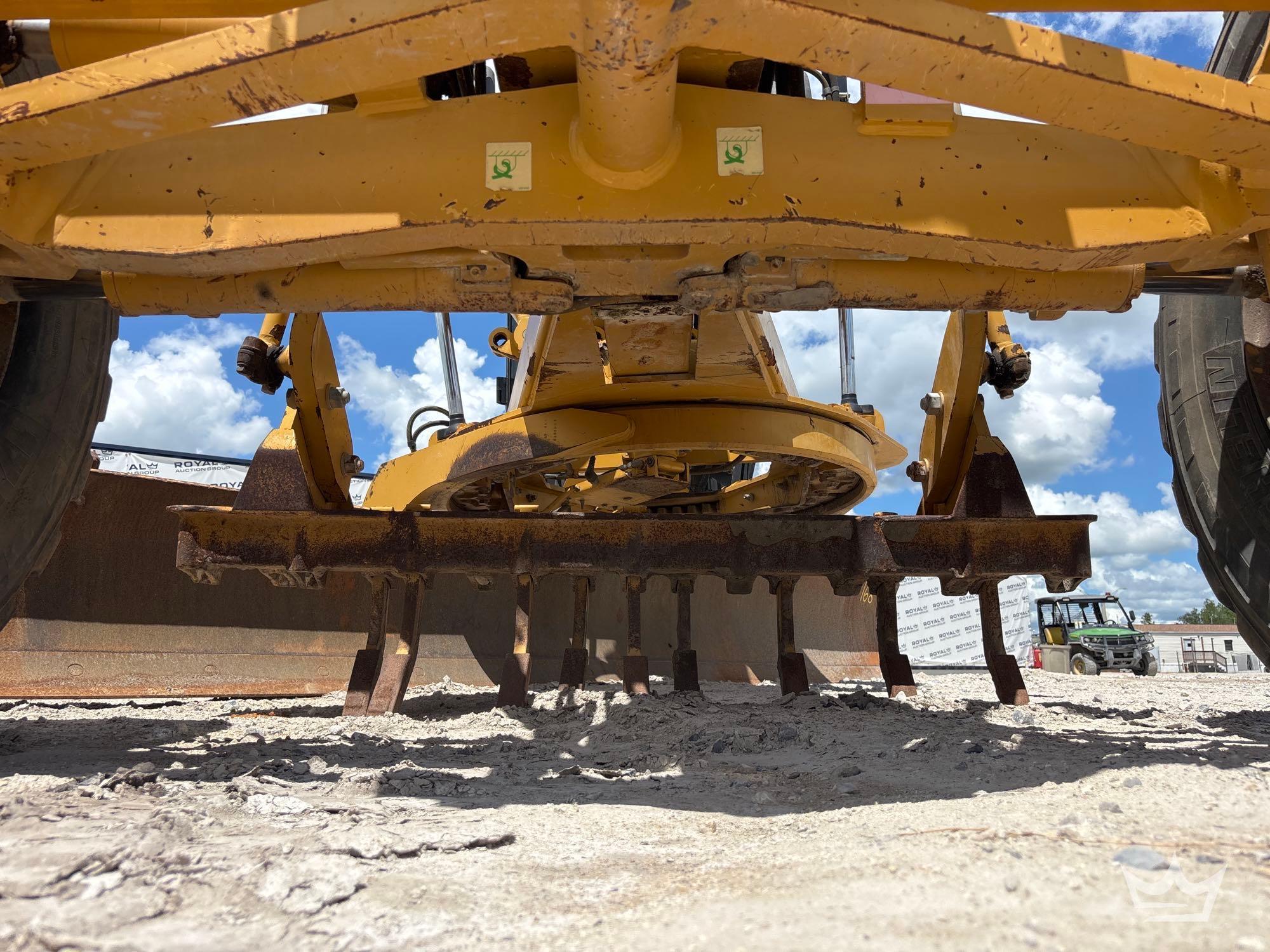 2011 Caterpillar 12M