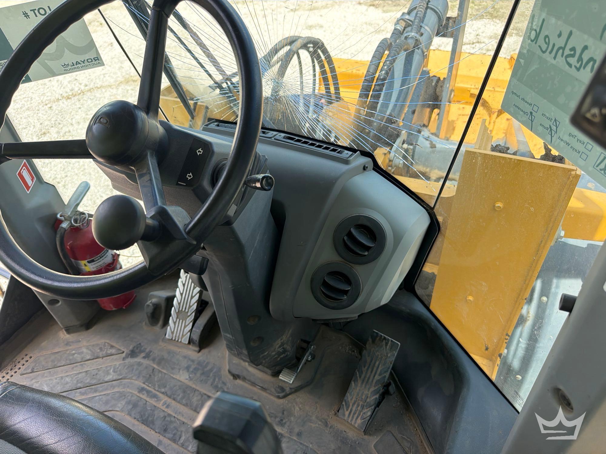 2022 John Deere 524
