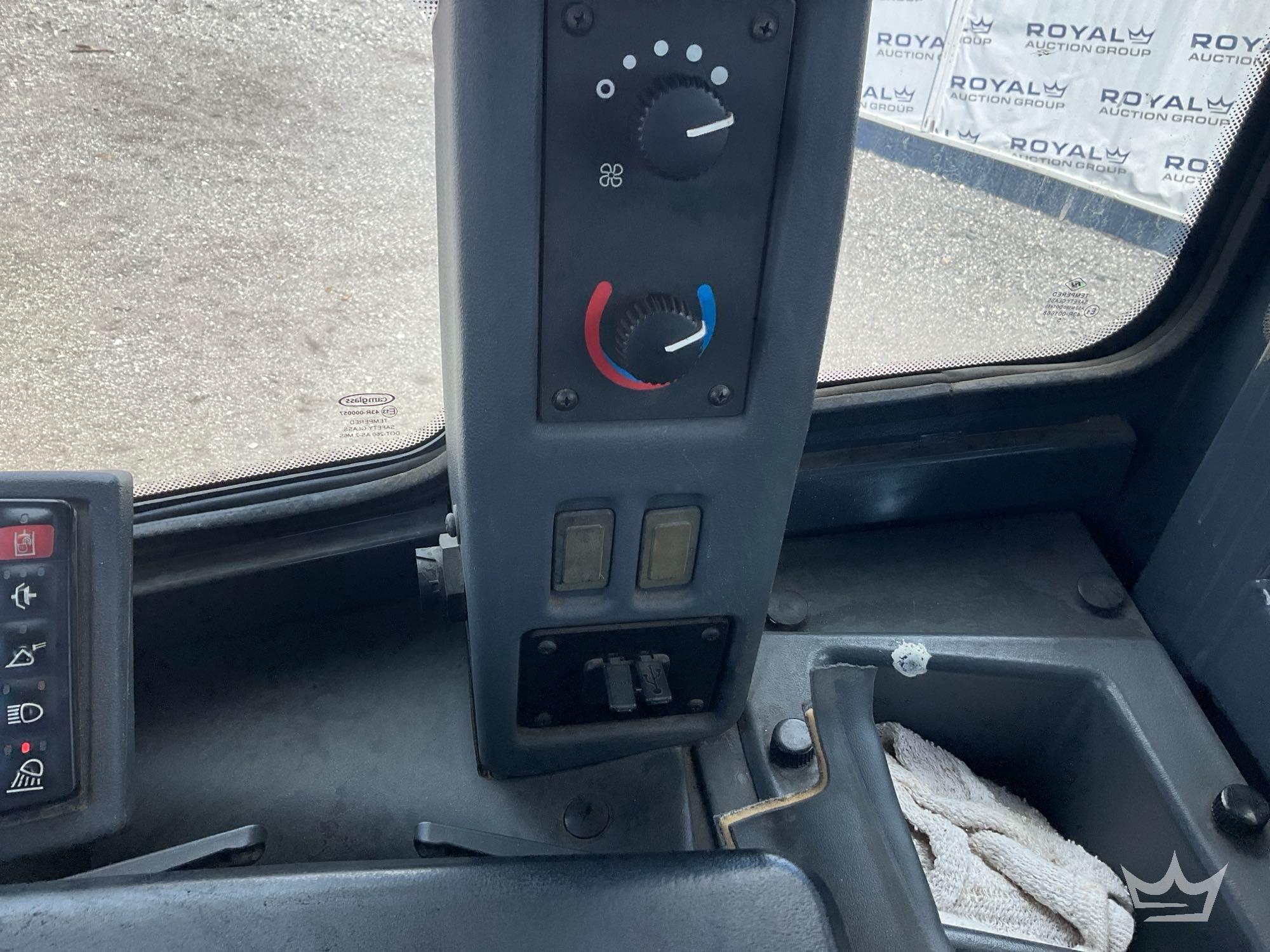 2016 John Deere 524K