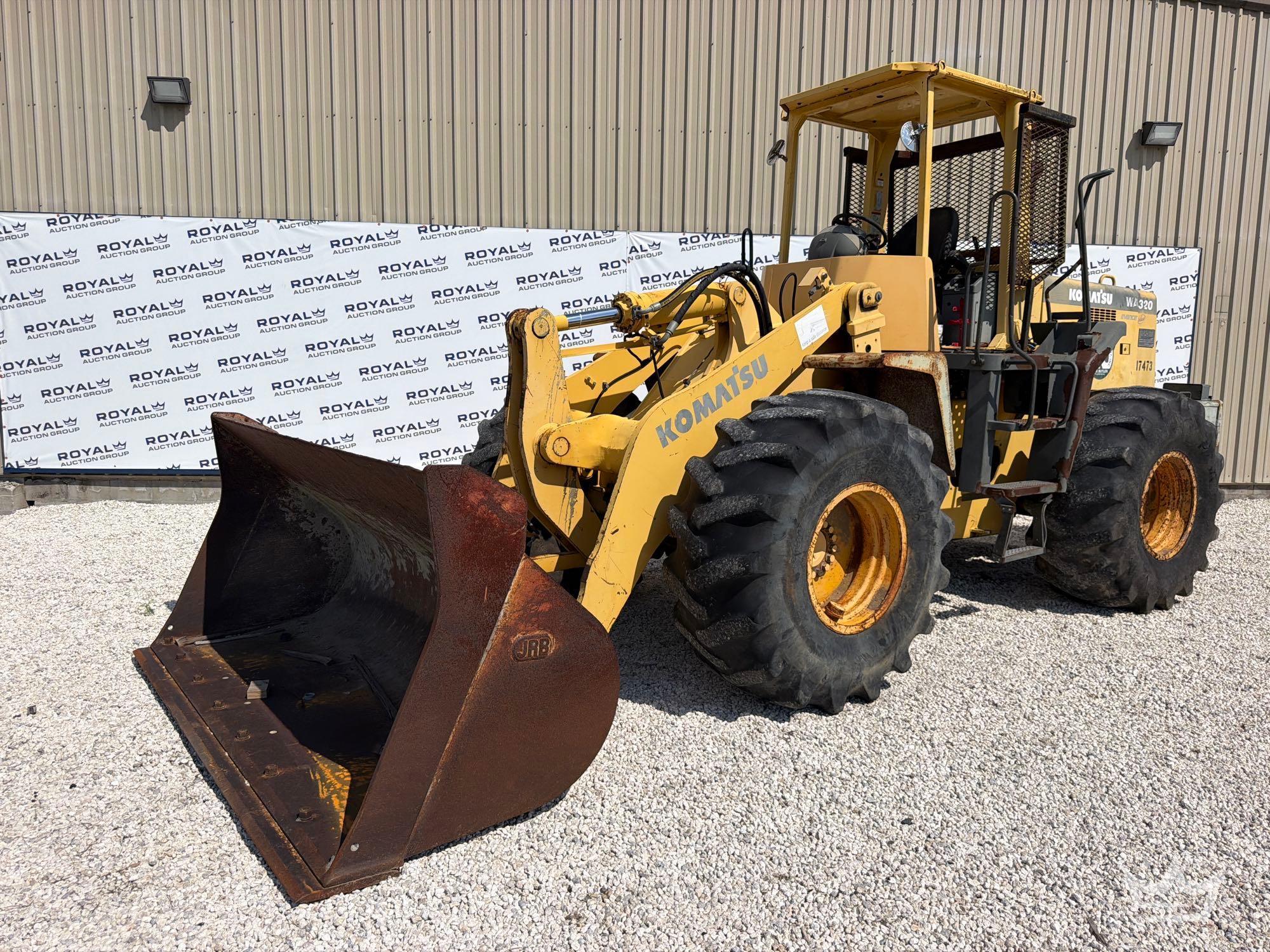 2013 Komatsu WA320