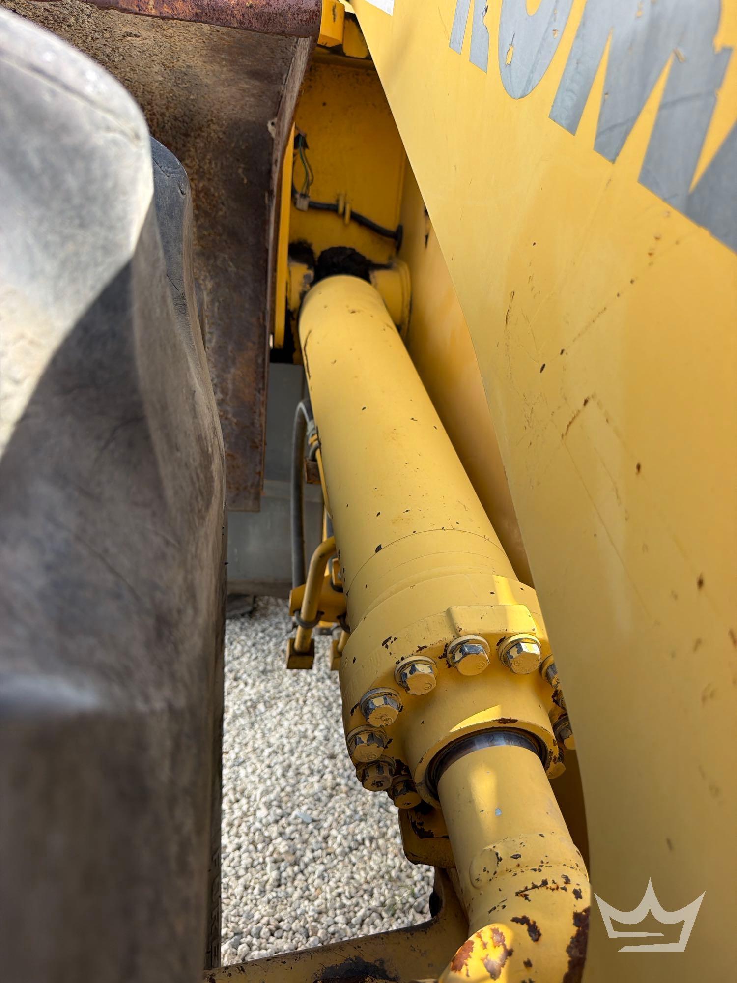 2013 Komatsu WA320
