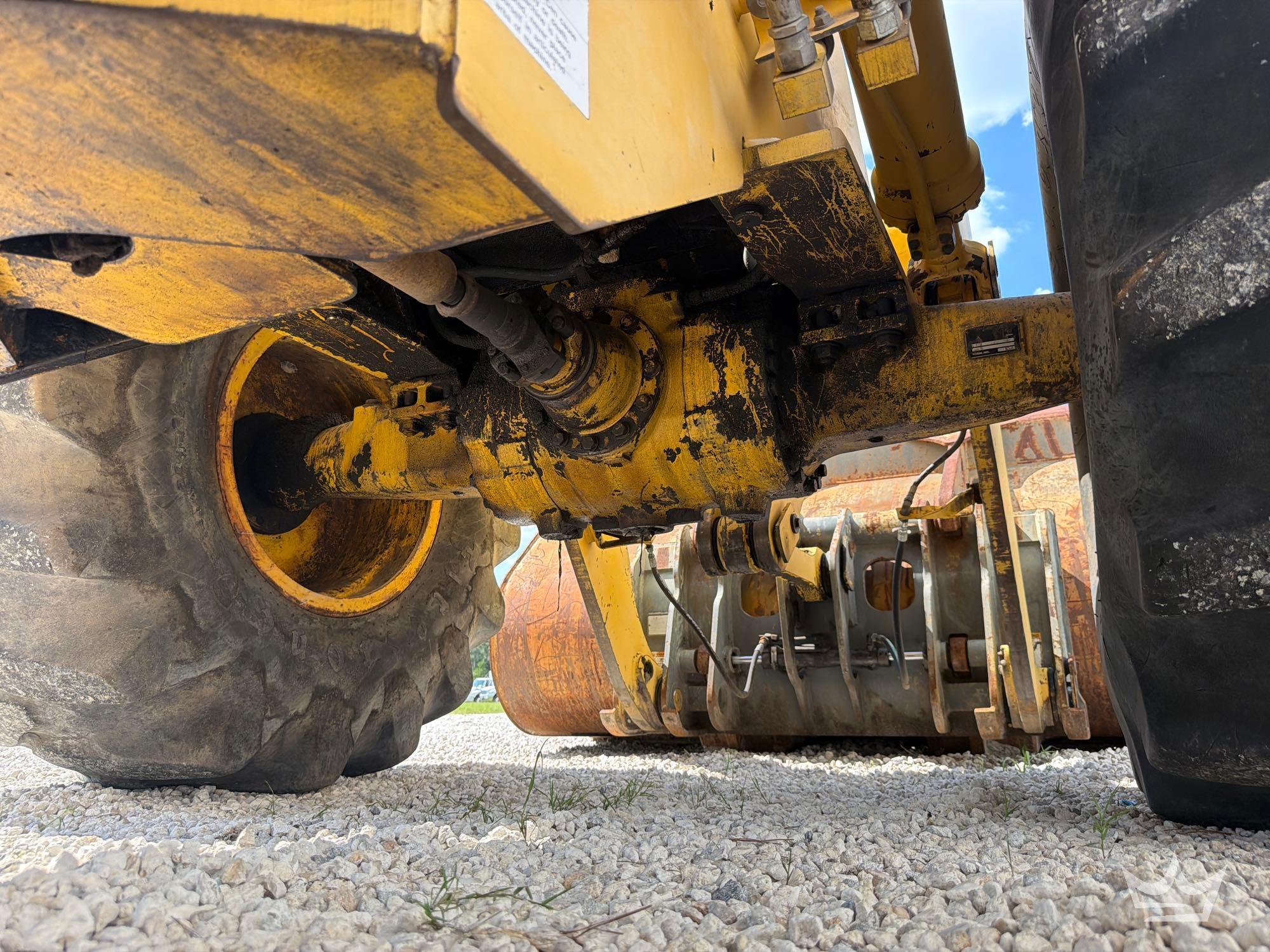 2013 Komatsu WA320