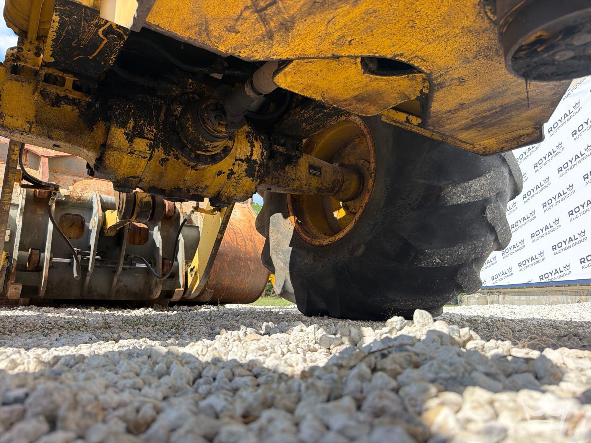 2013 Komatsu WA320