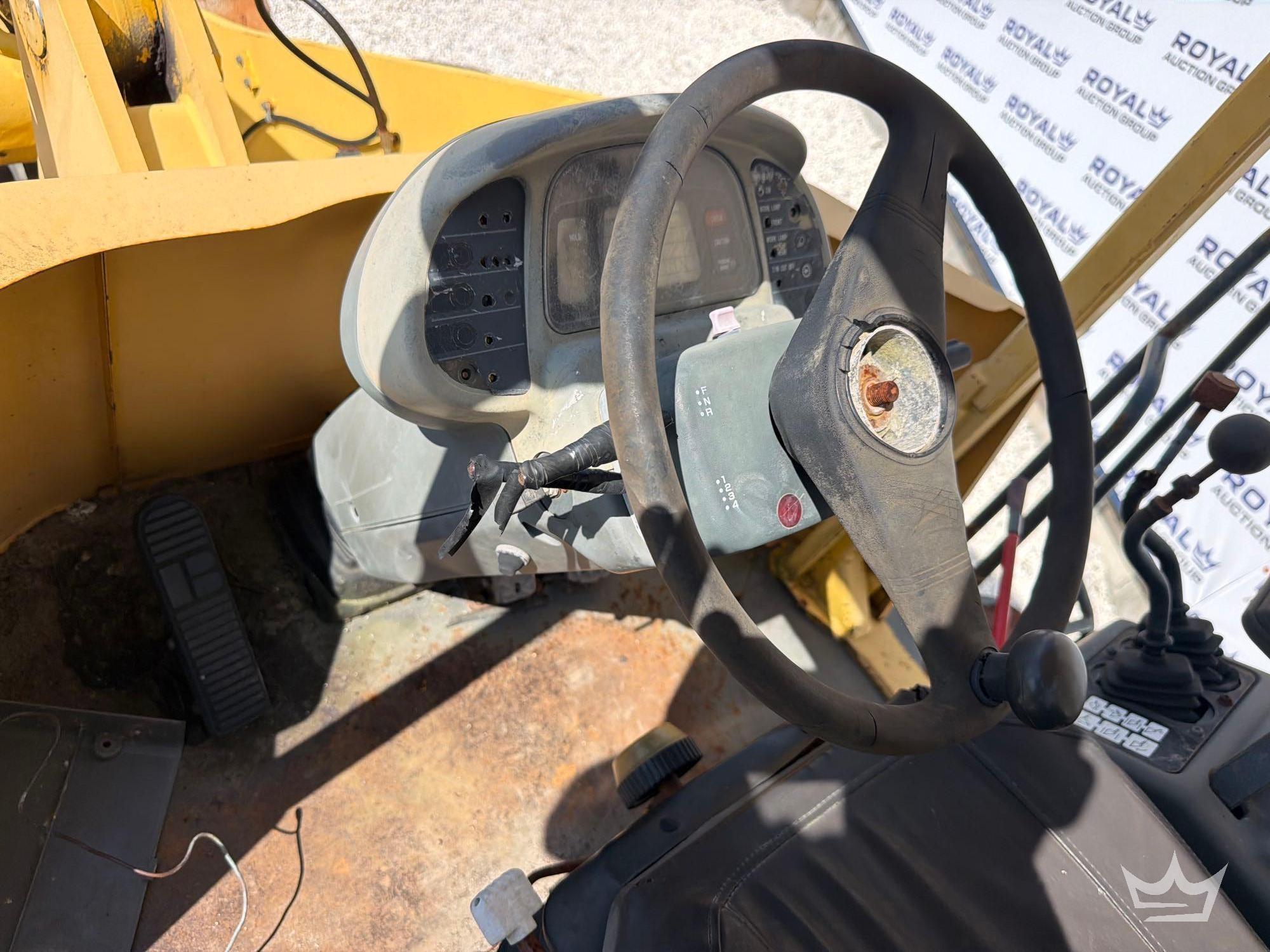 2013 Komatsu WA320