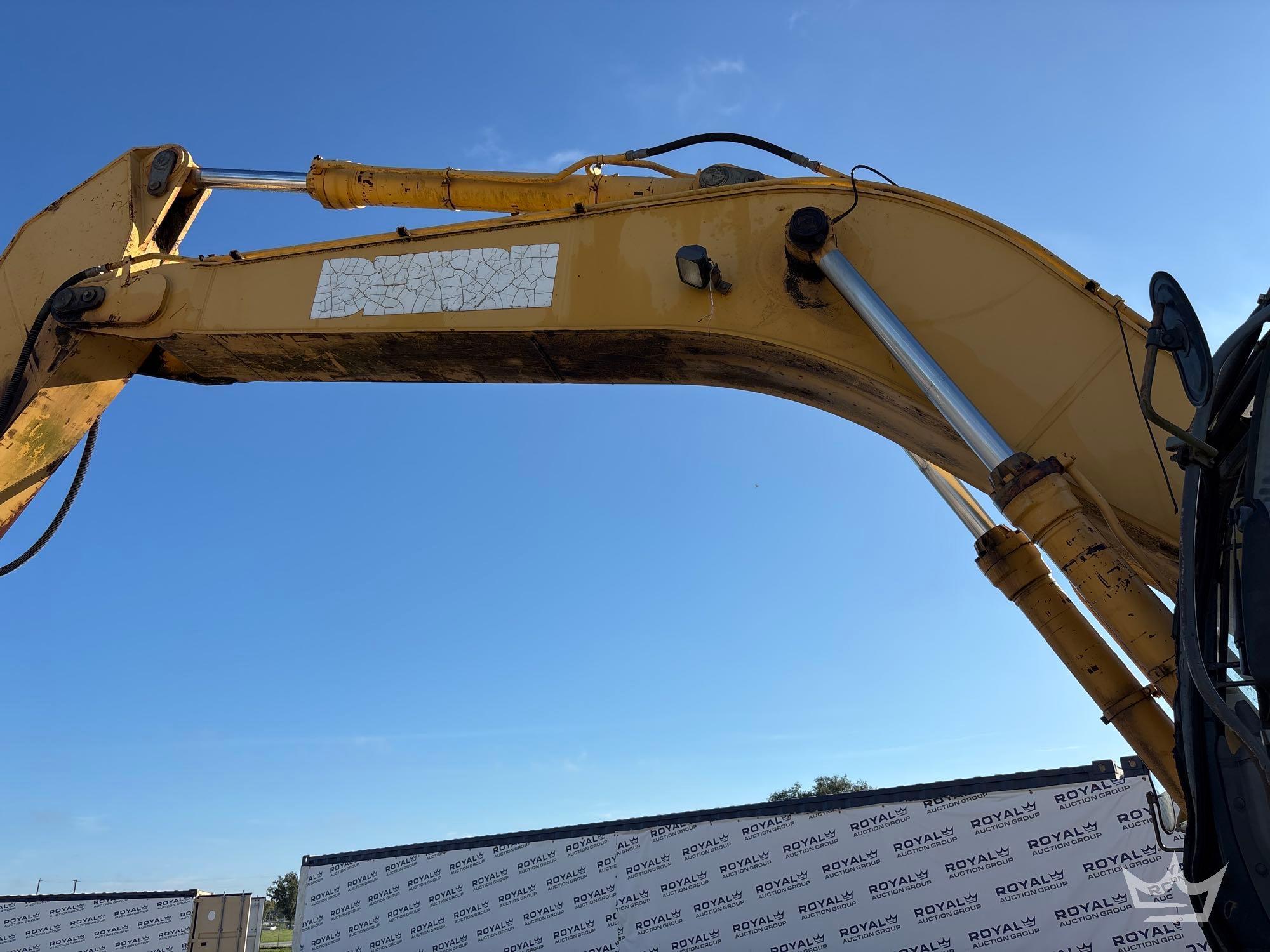 John Deere 330C
