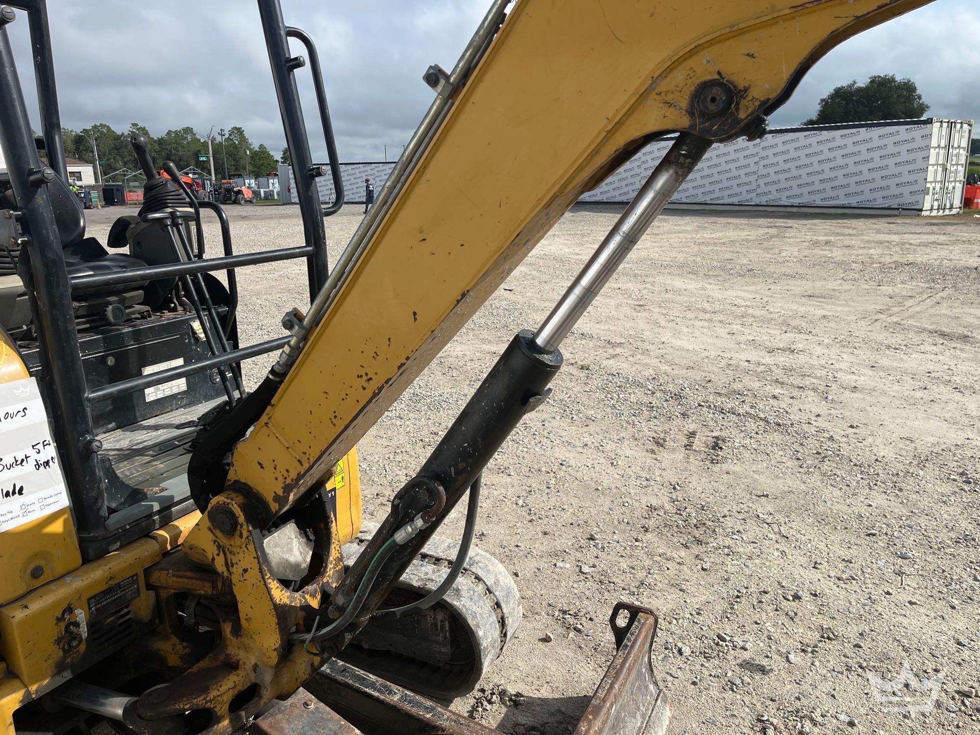 2016 Caterpillar 303.5E2CR