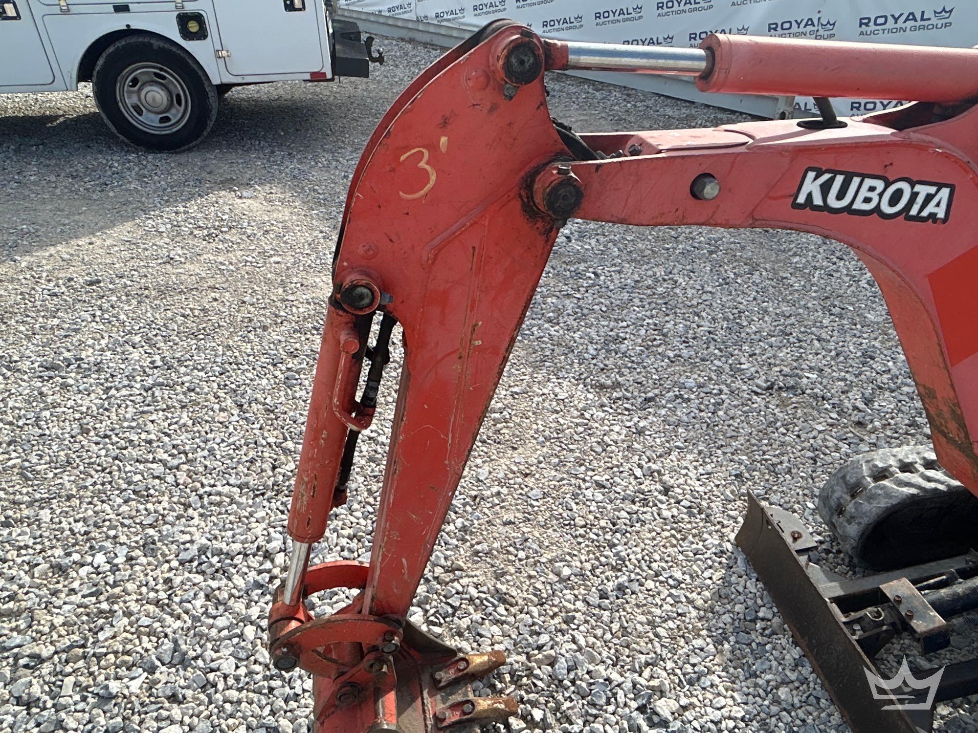 2019 Kubota K008-3