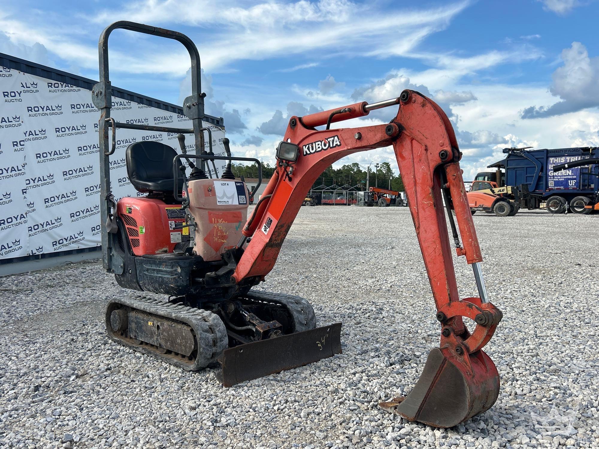 2019 Kubota K008-3
