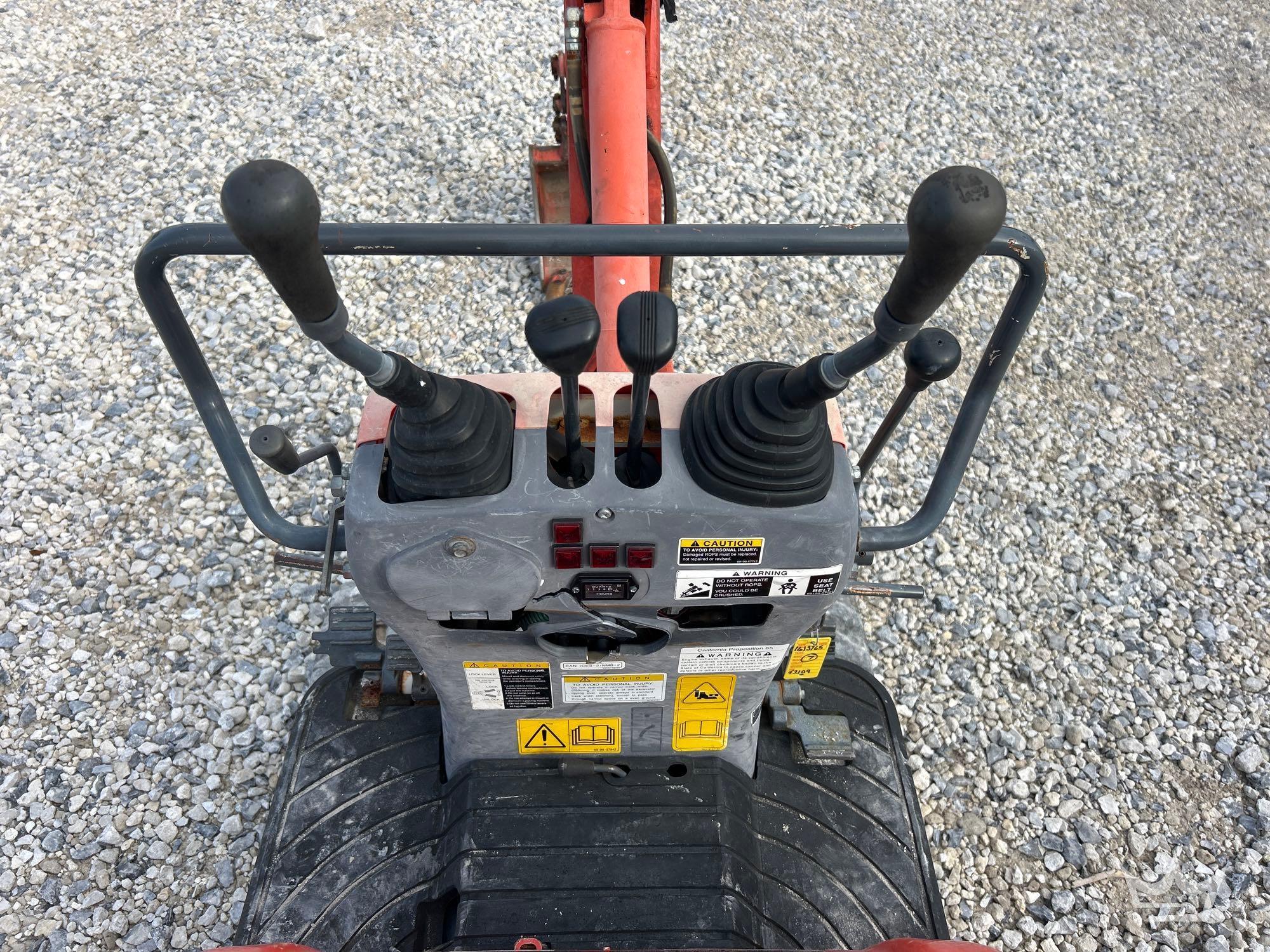 2019 Kubota K008-3