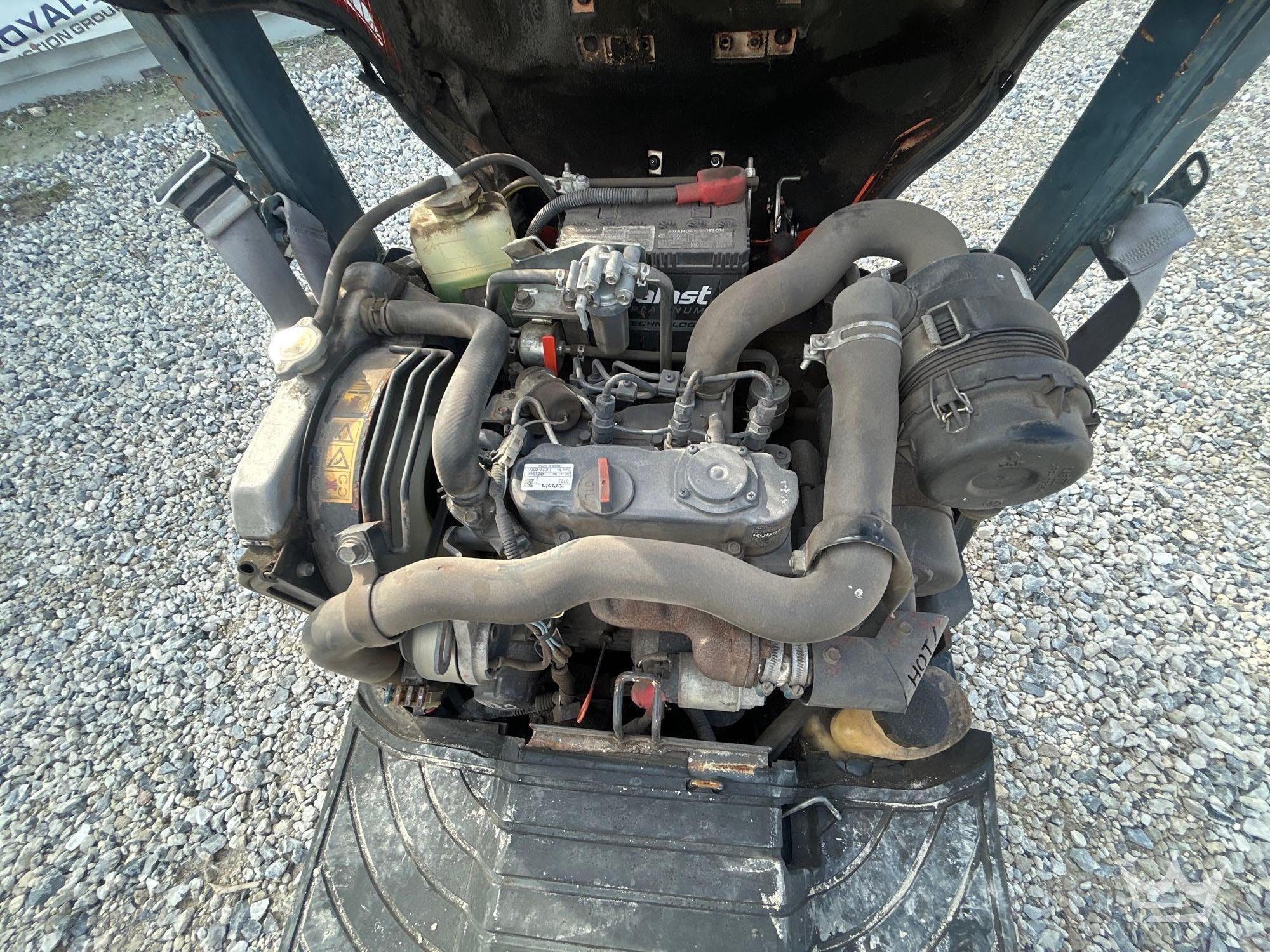 2019 Kubota K008-3