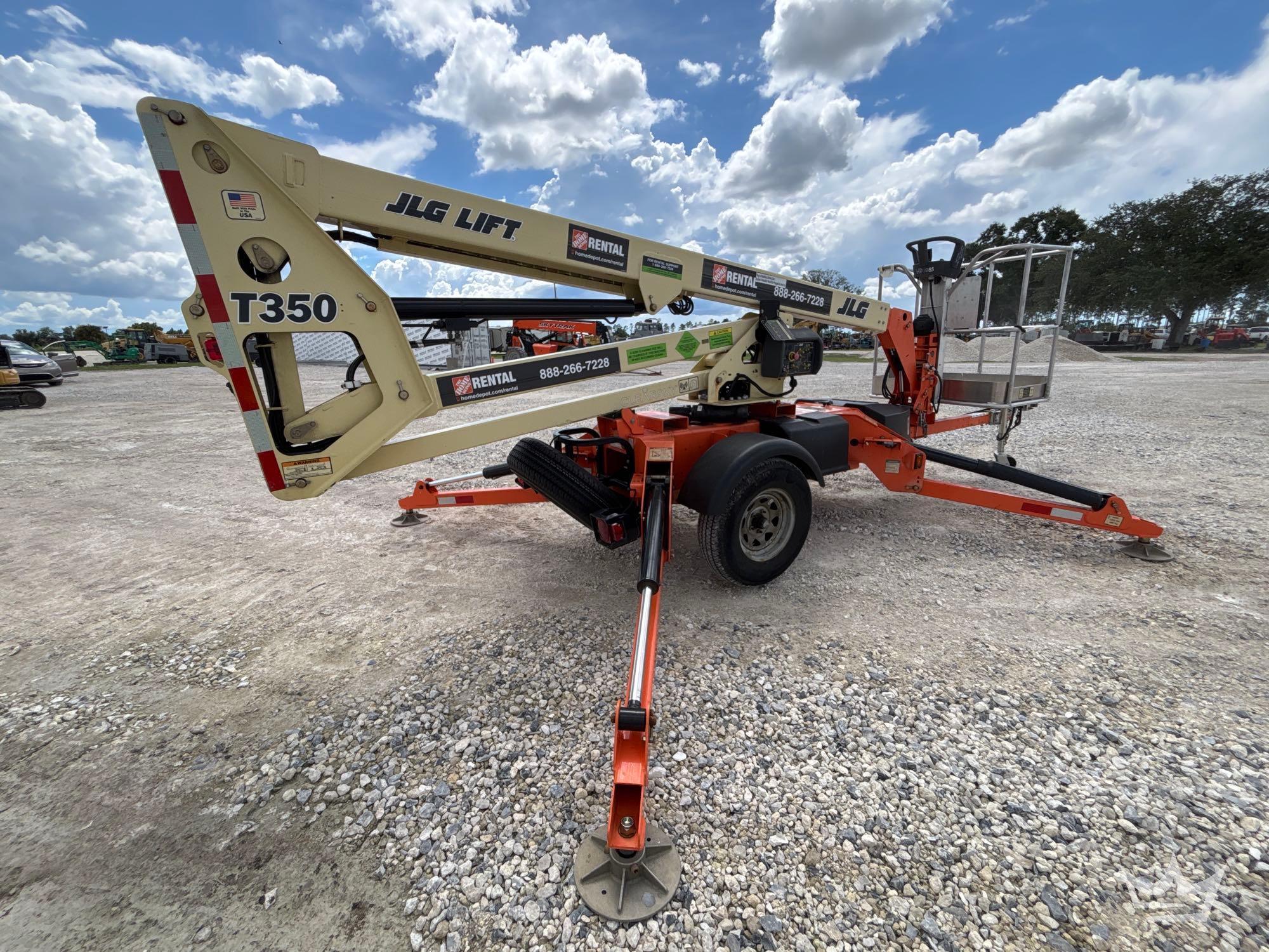 2019 JLG T350