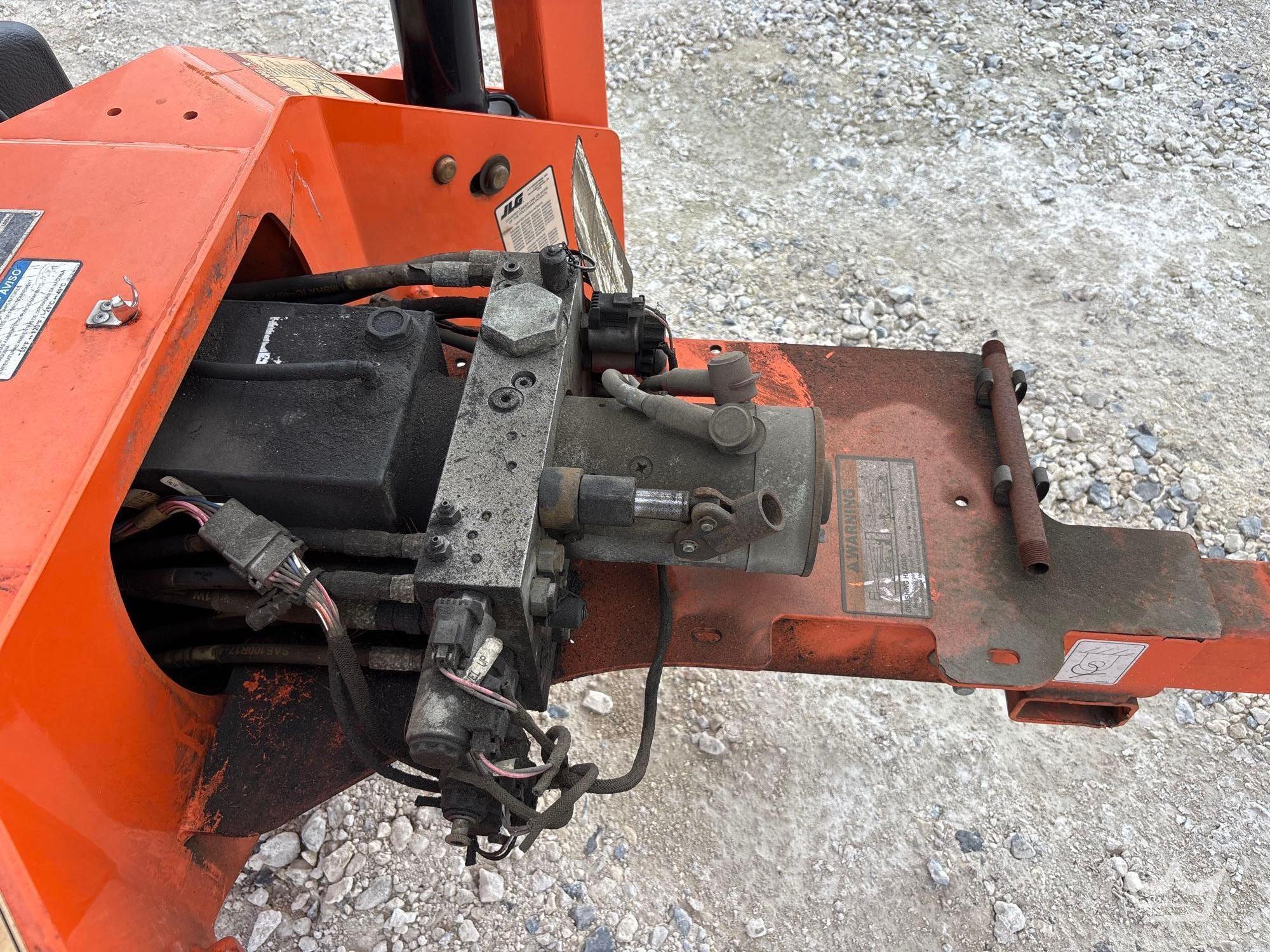 2019 JLG T350