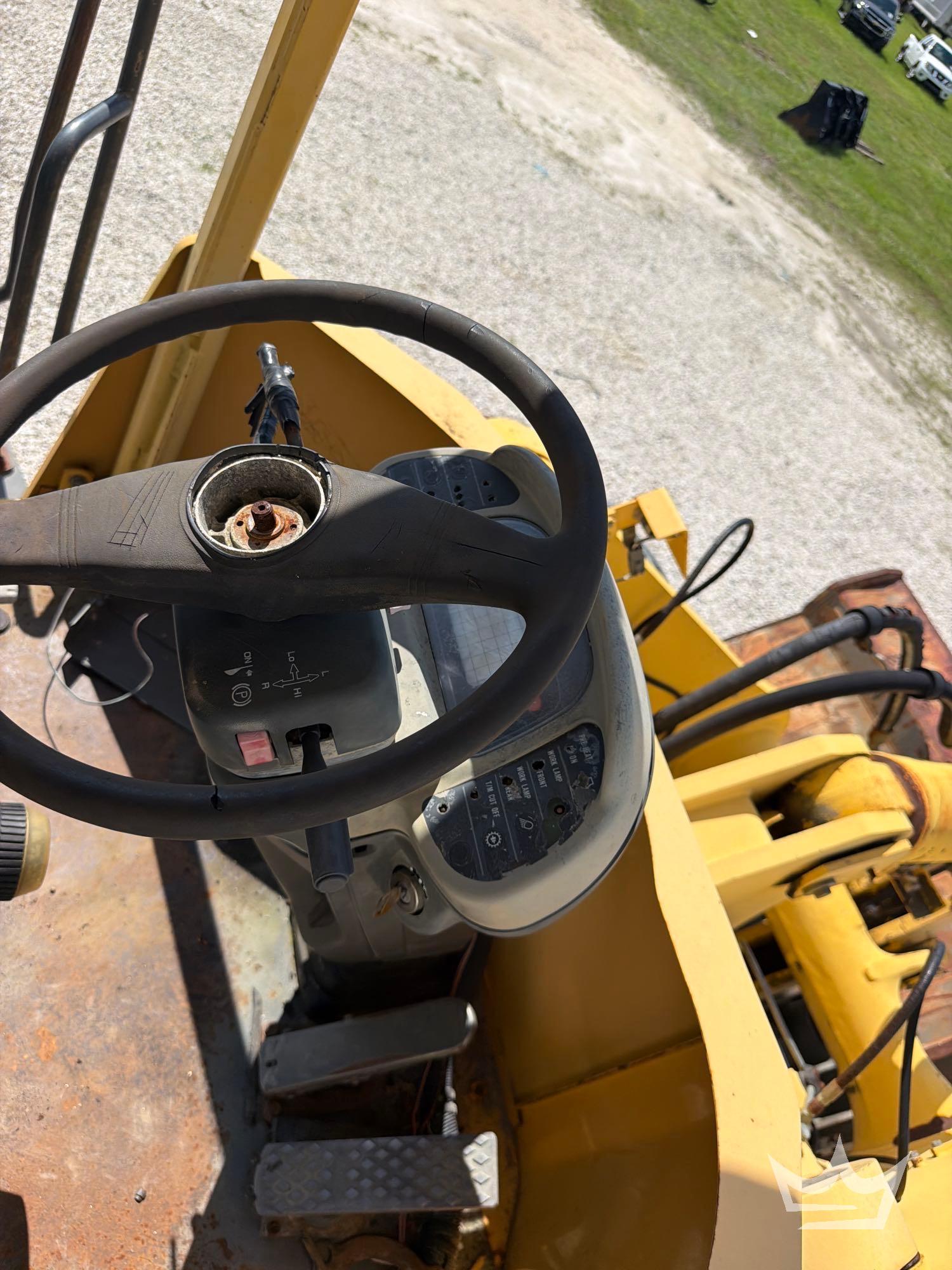 2013 Komatsu WA320