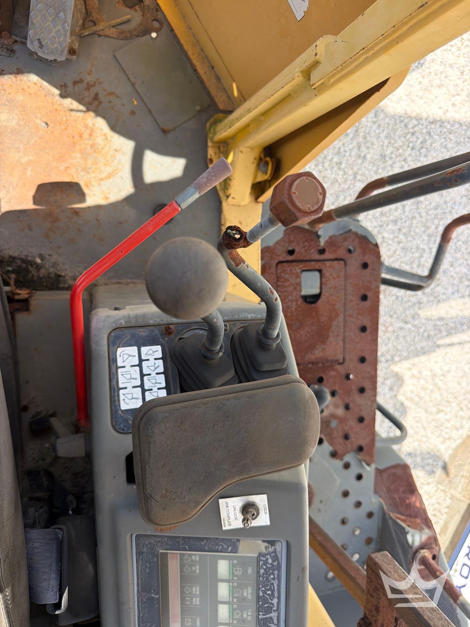 2013 Komatsu WA320