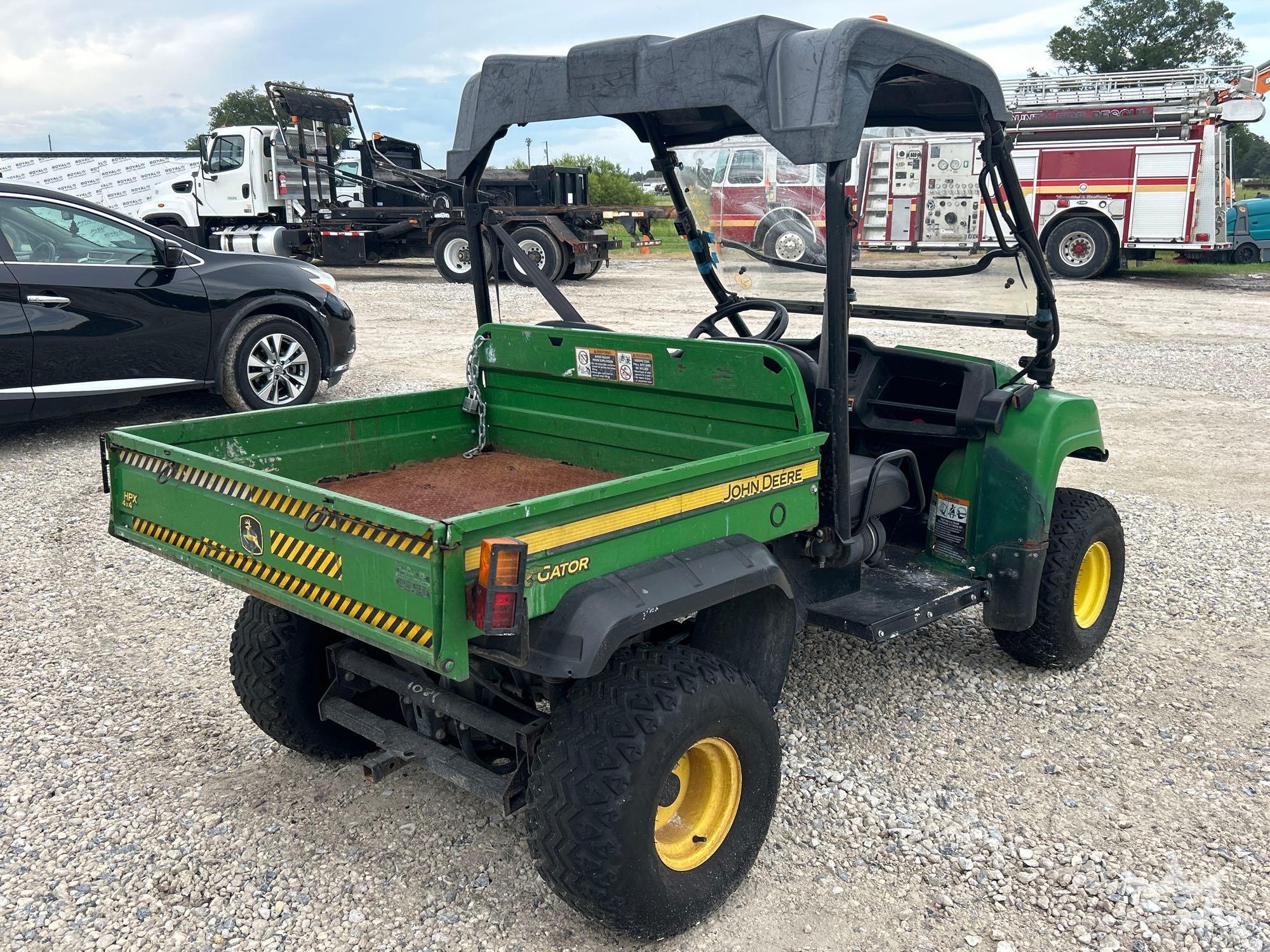 2016 John Deere GATOR