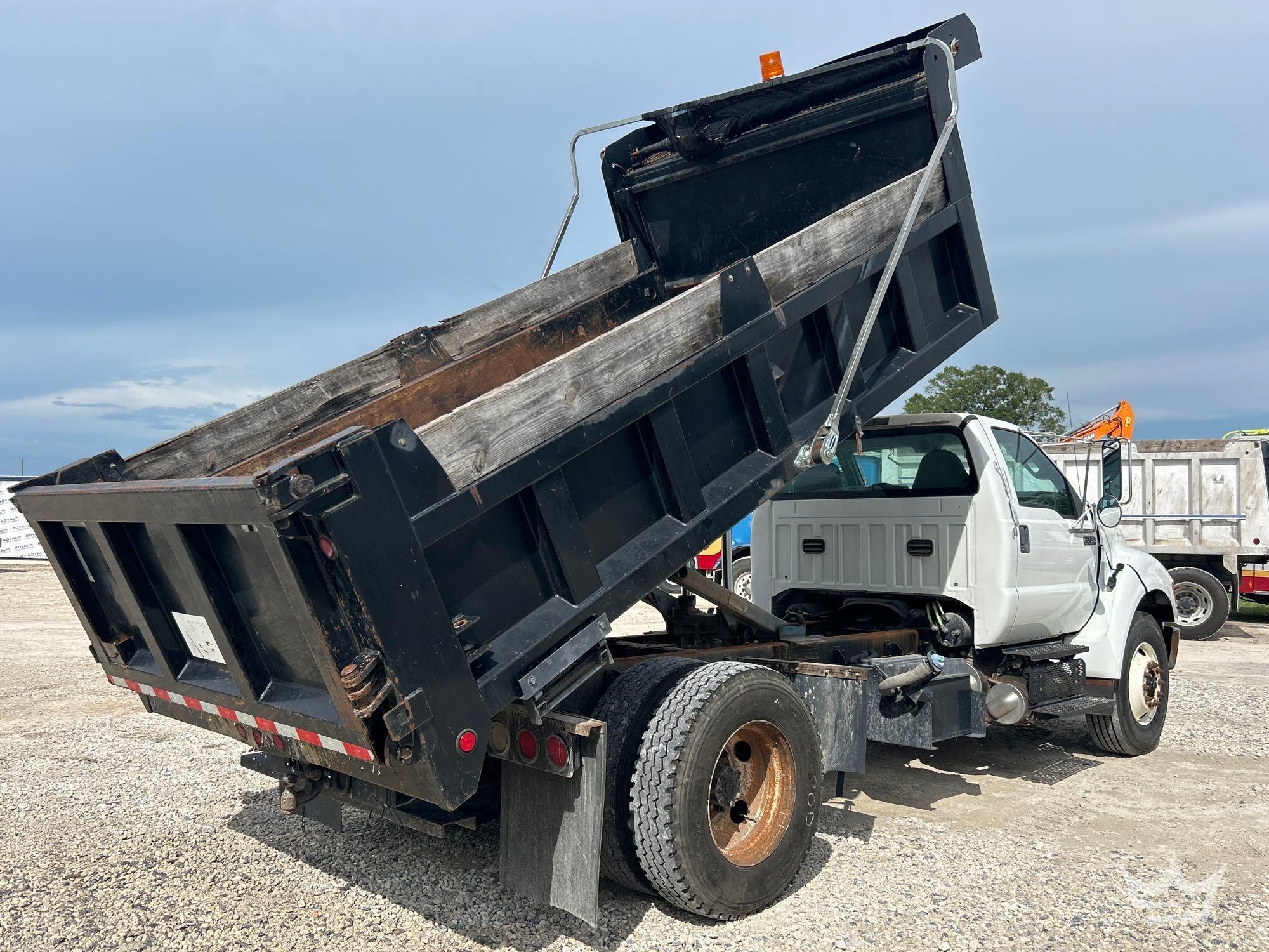 2015 Ford F750
