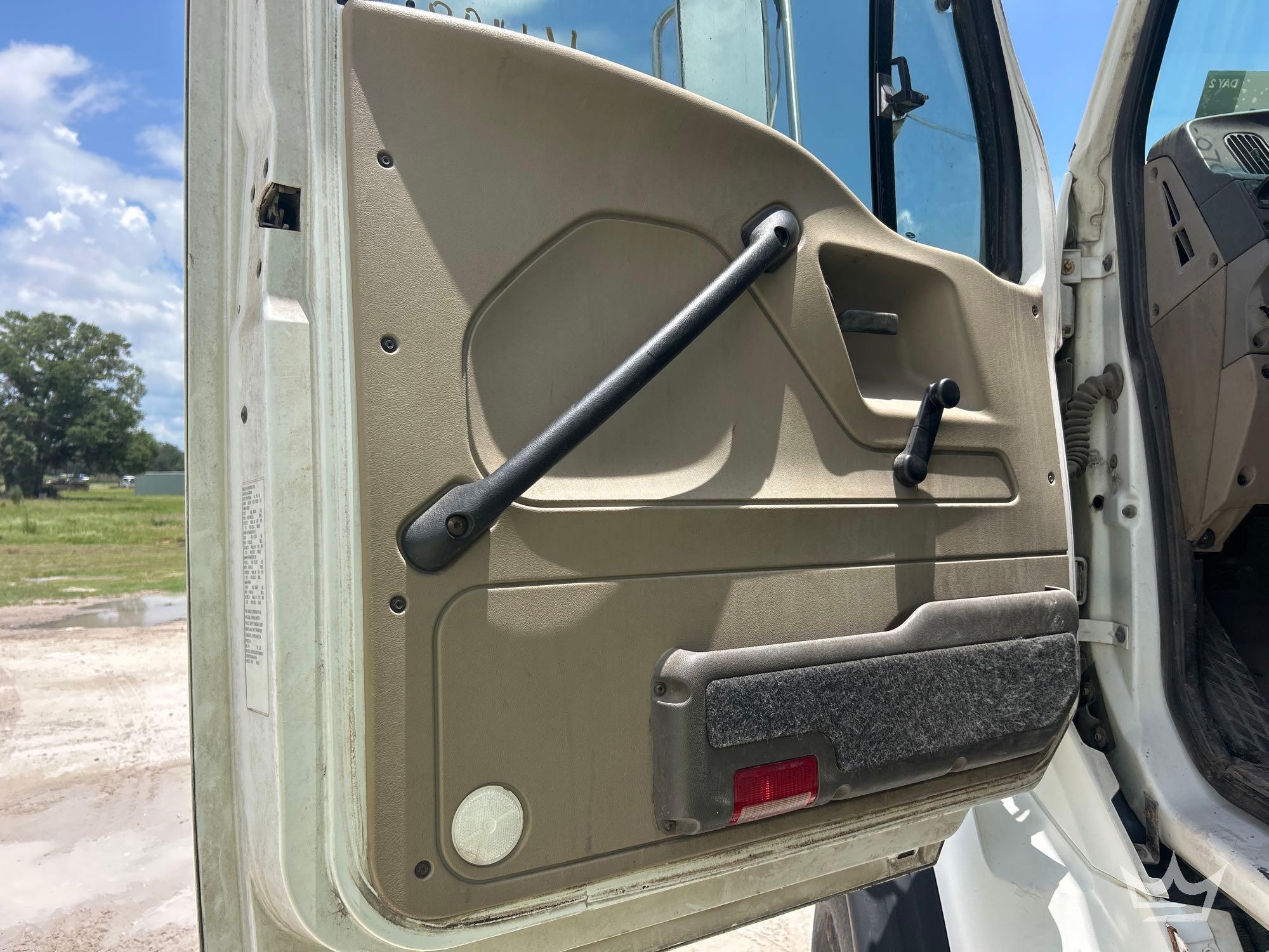 2009 Sterling L9500