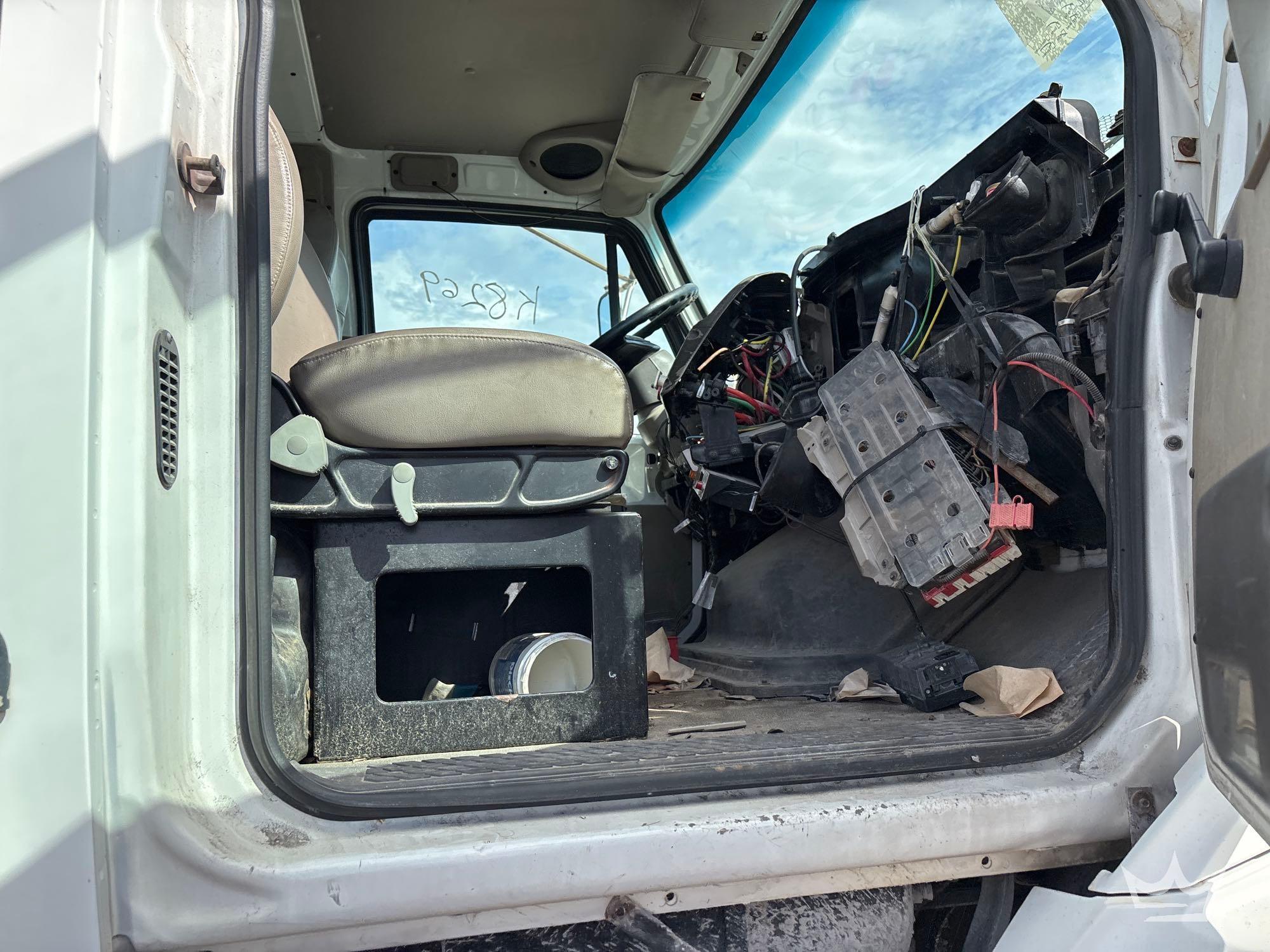 2001 Sterling M7500