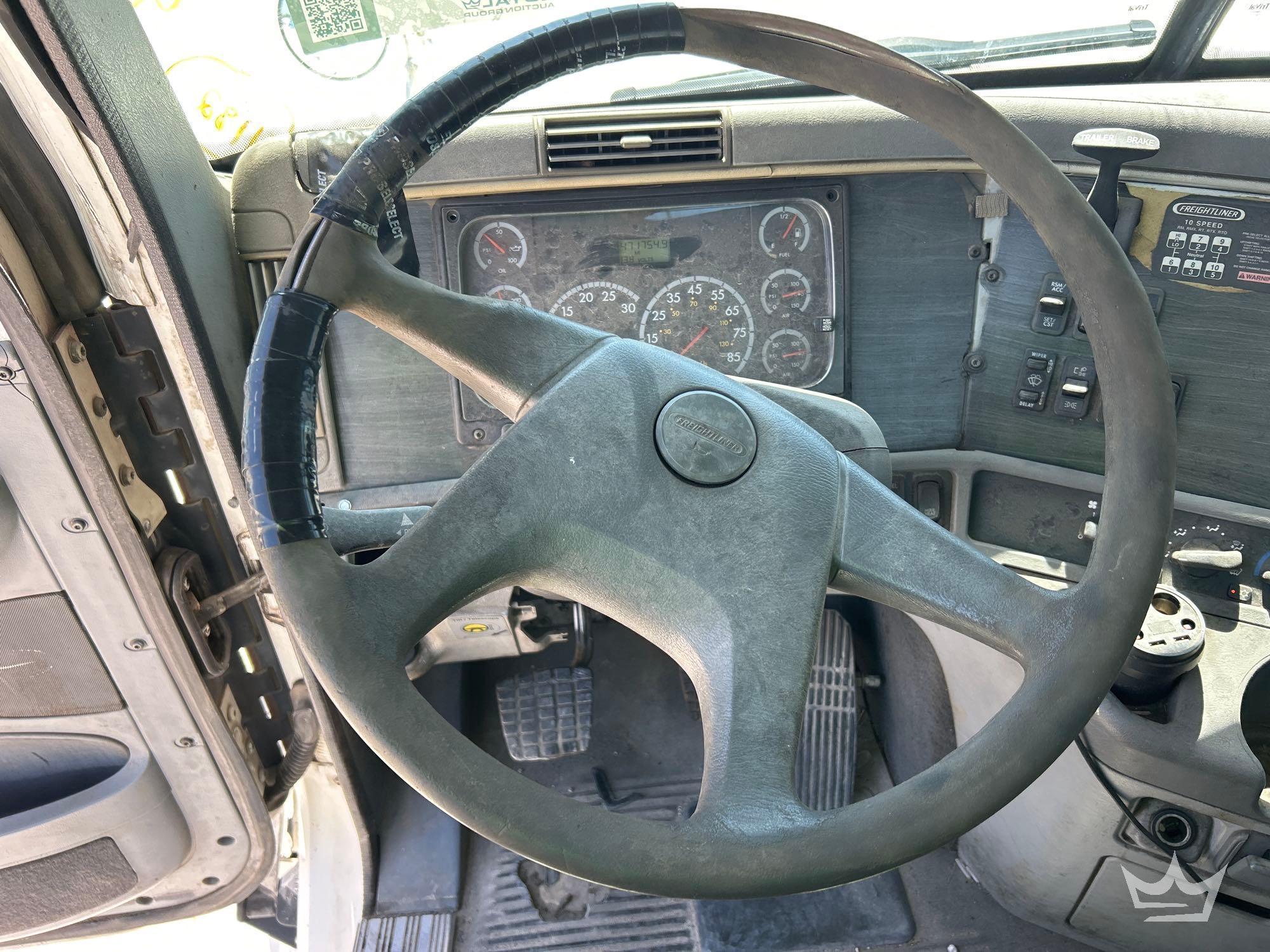 2006 Freightliner Columbia 120
