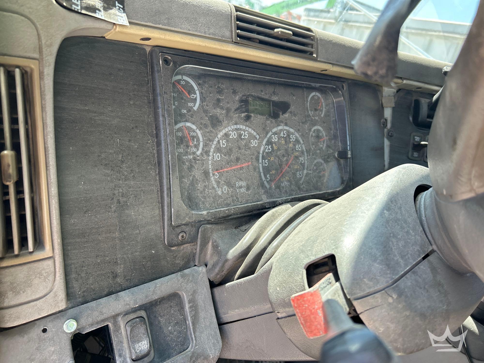 2006 Freightliner Columbia 120