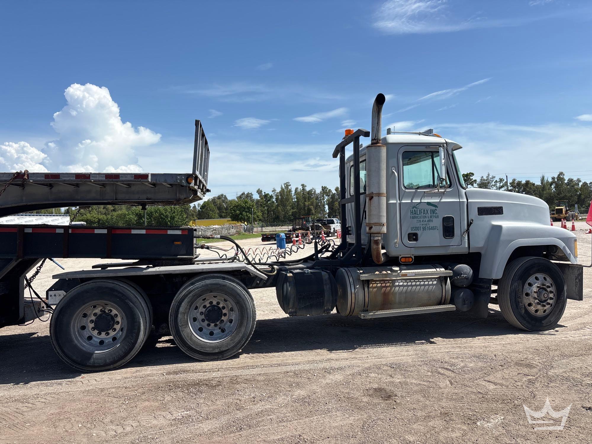 1997 Mack CH613