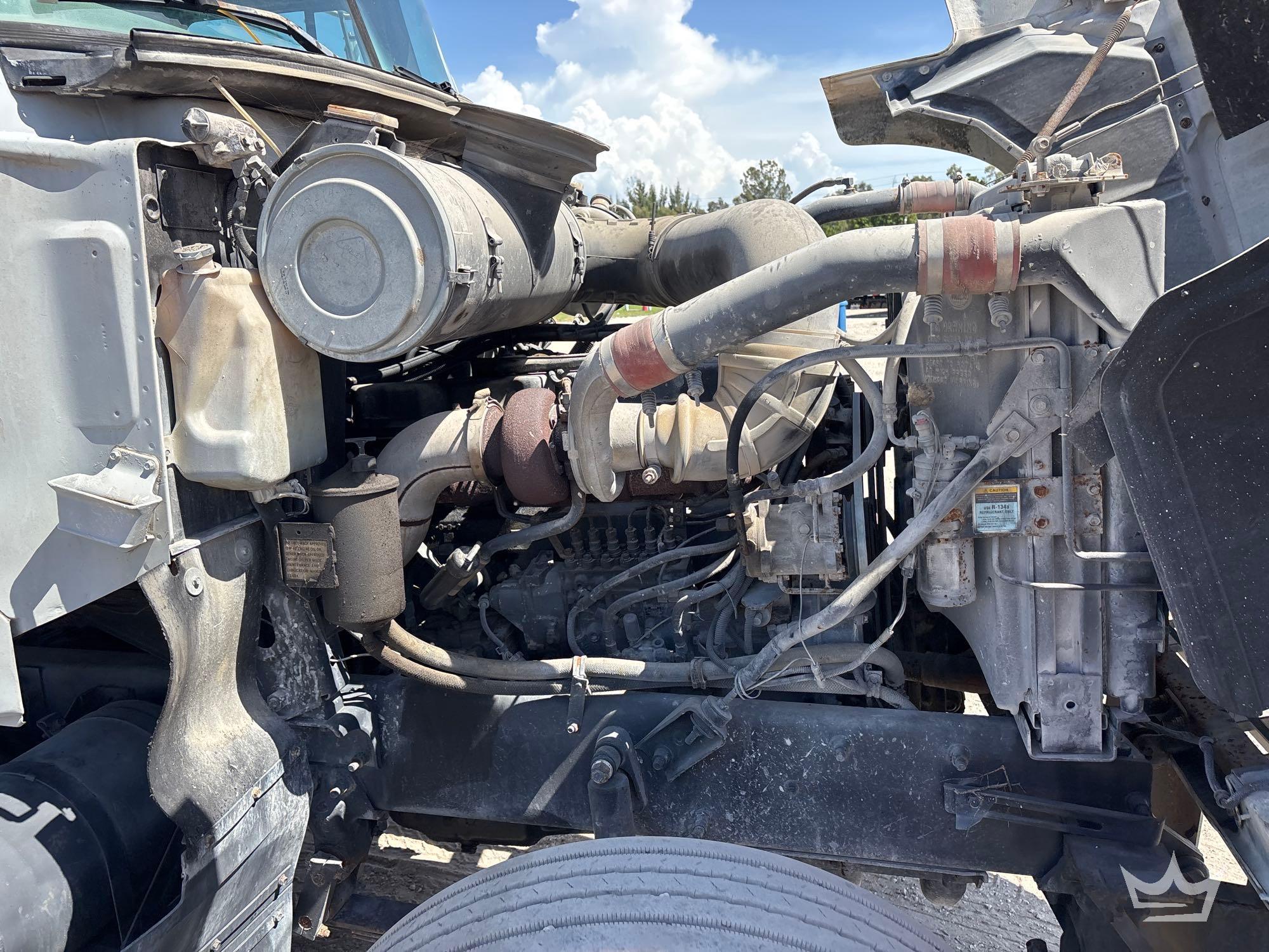 1997 Mack CH613