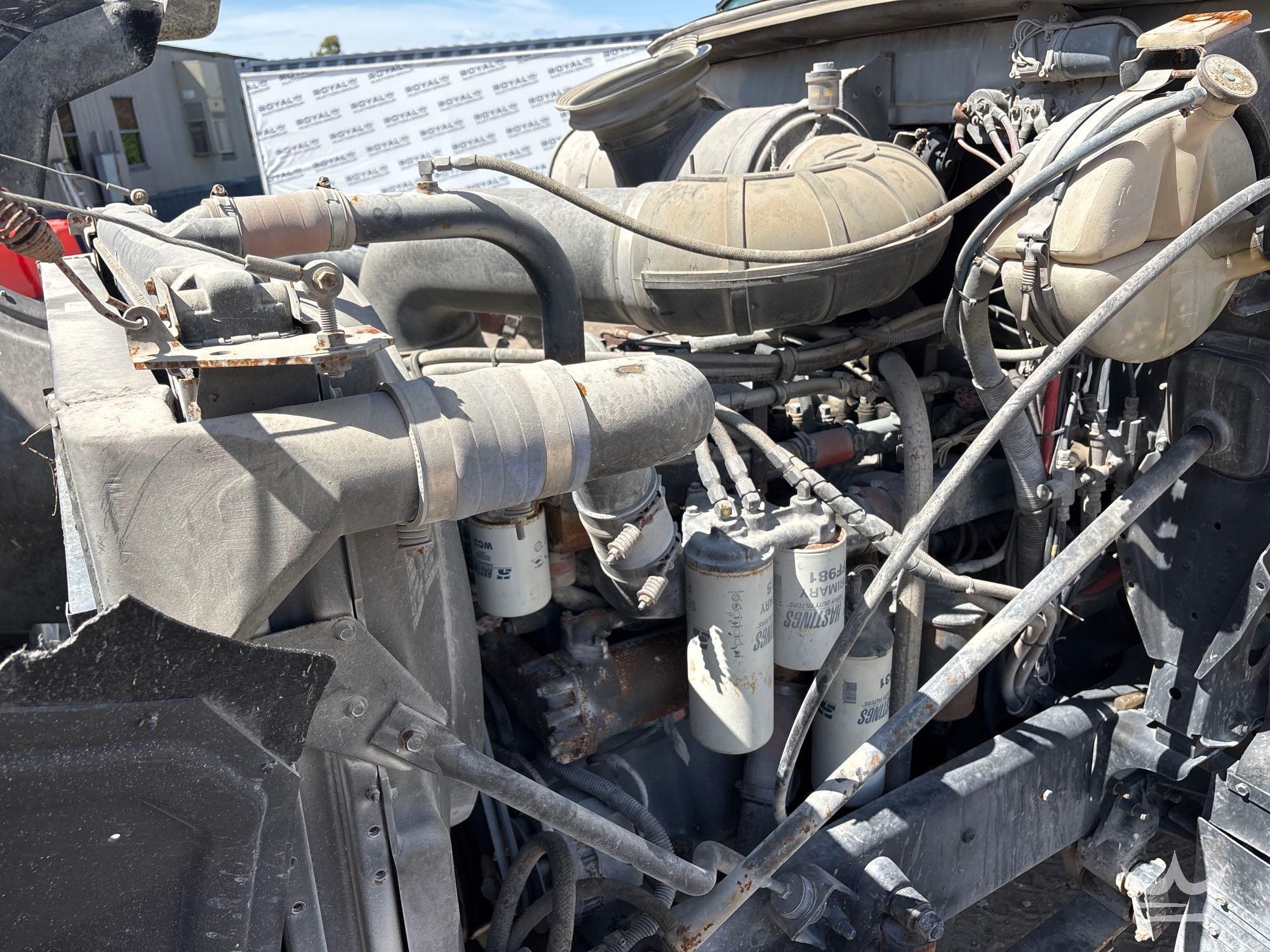 1997 Mack CH613