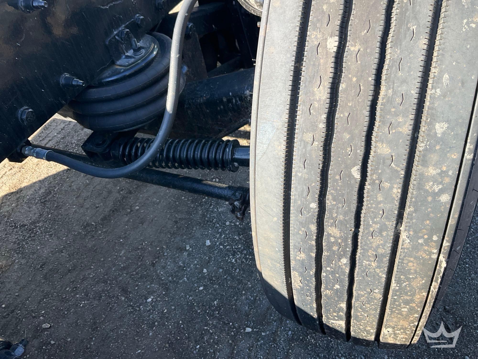 2017 Peterbilt 389