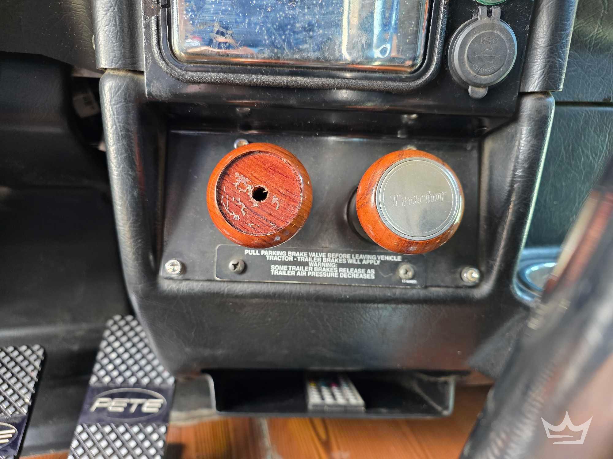 2005 Peterbilt 379