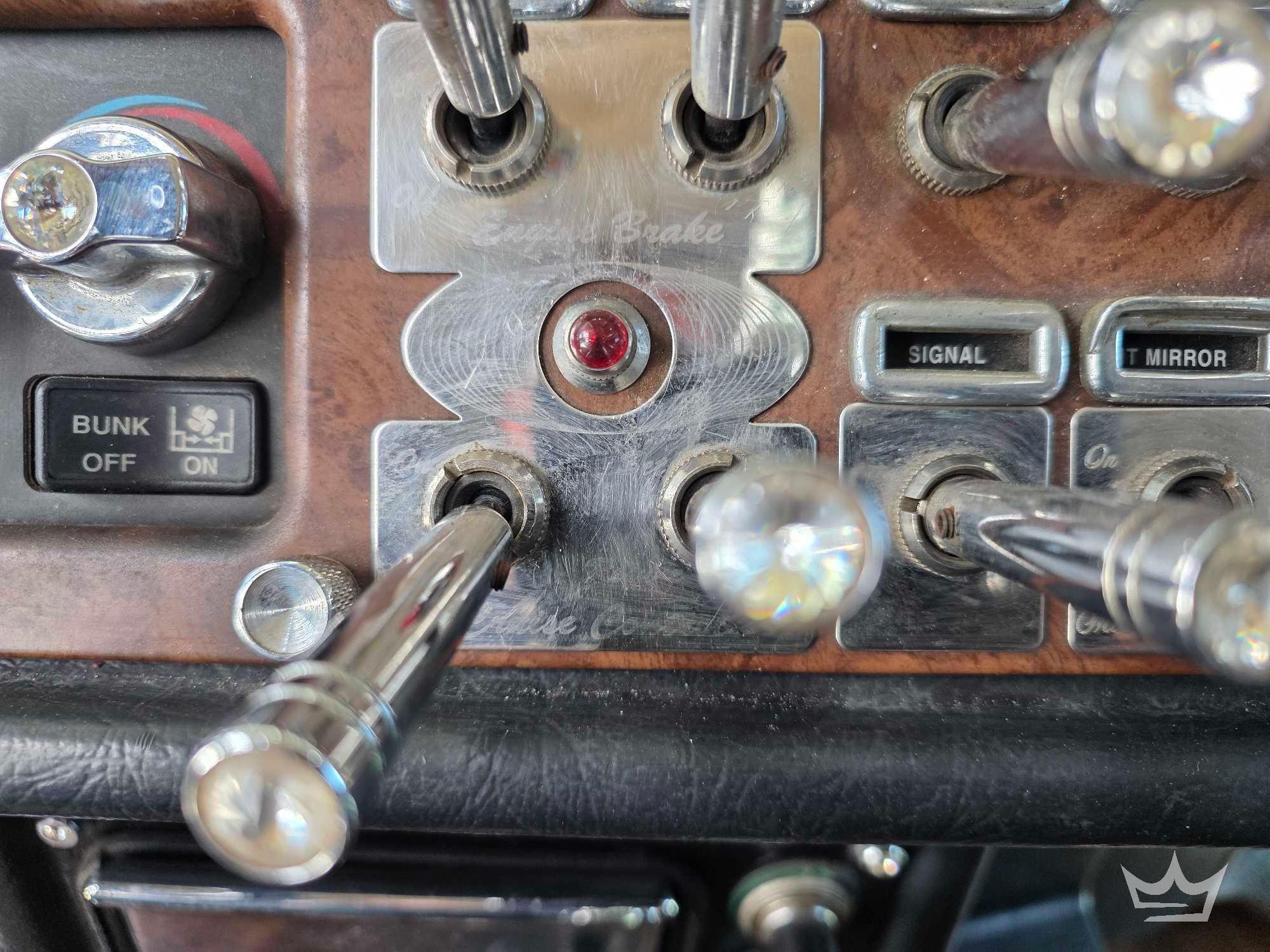 2005 Peterbilt 379