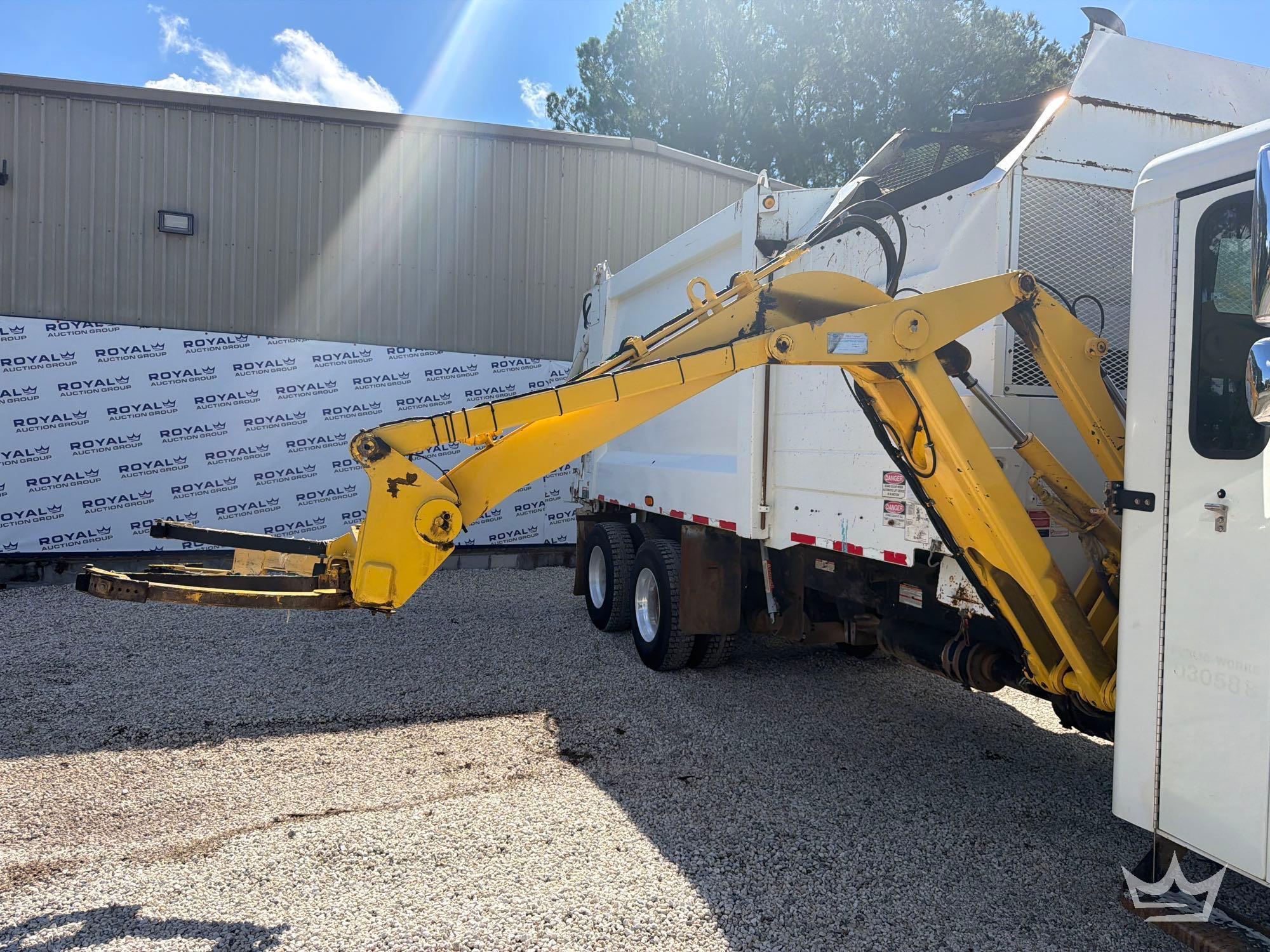 2017 Freightliner M2 106