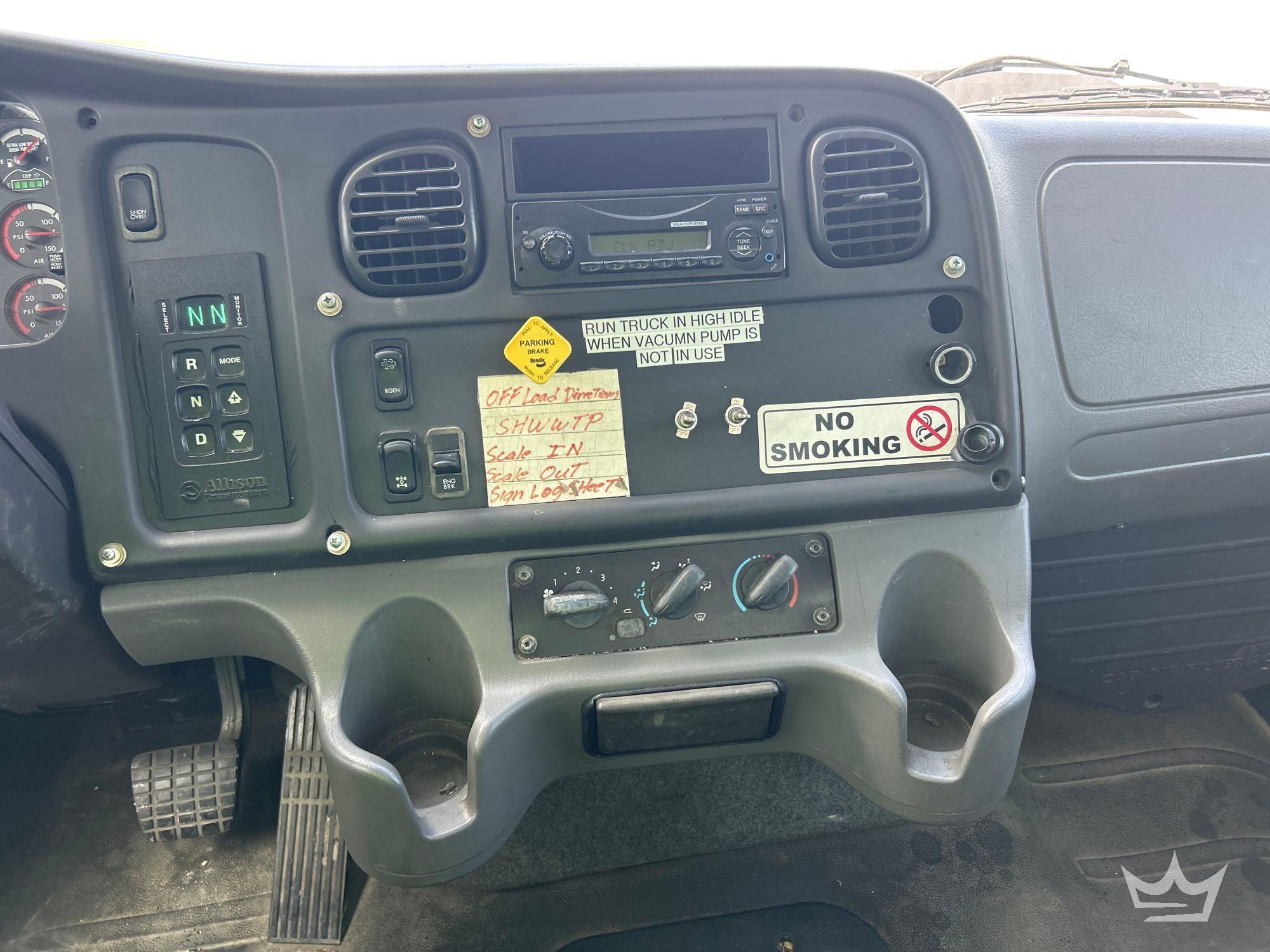 2015 Freightliner 114SD