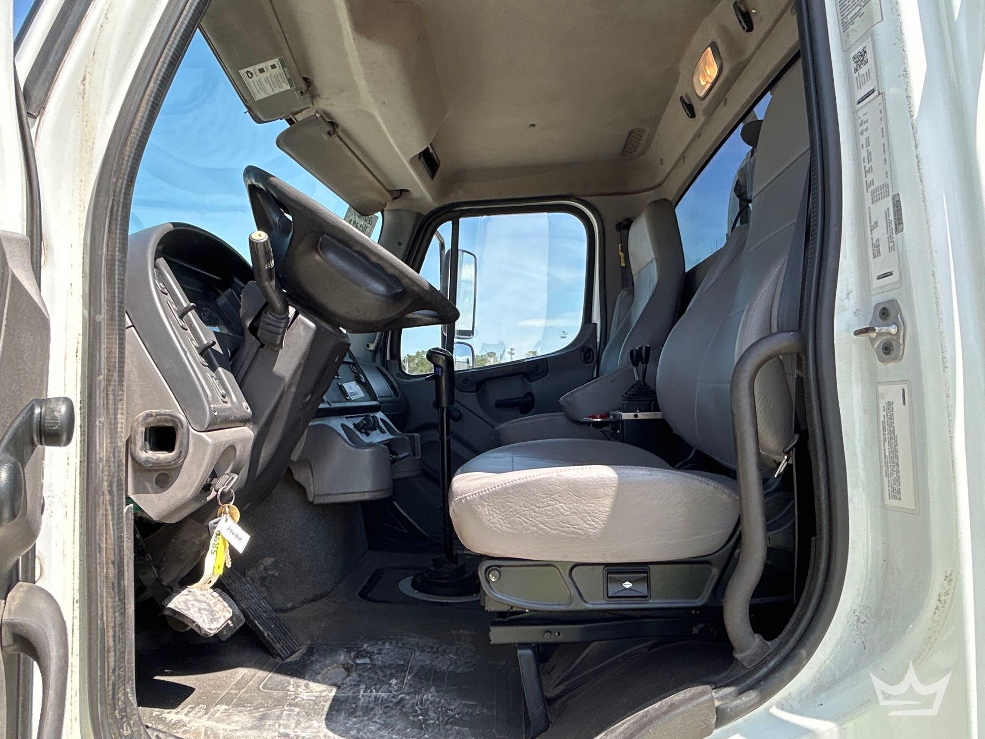 2016 Freightliner 114SD