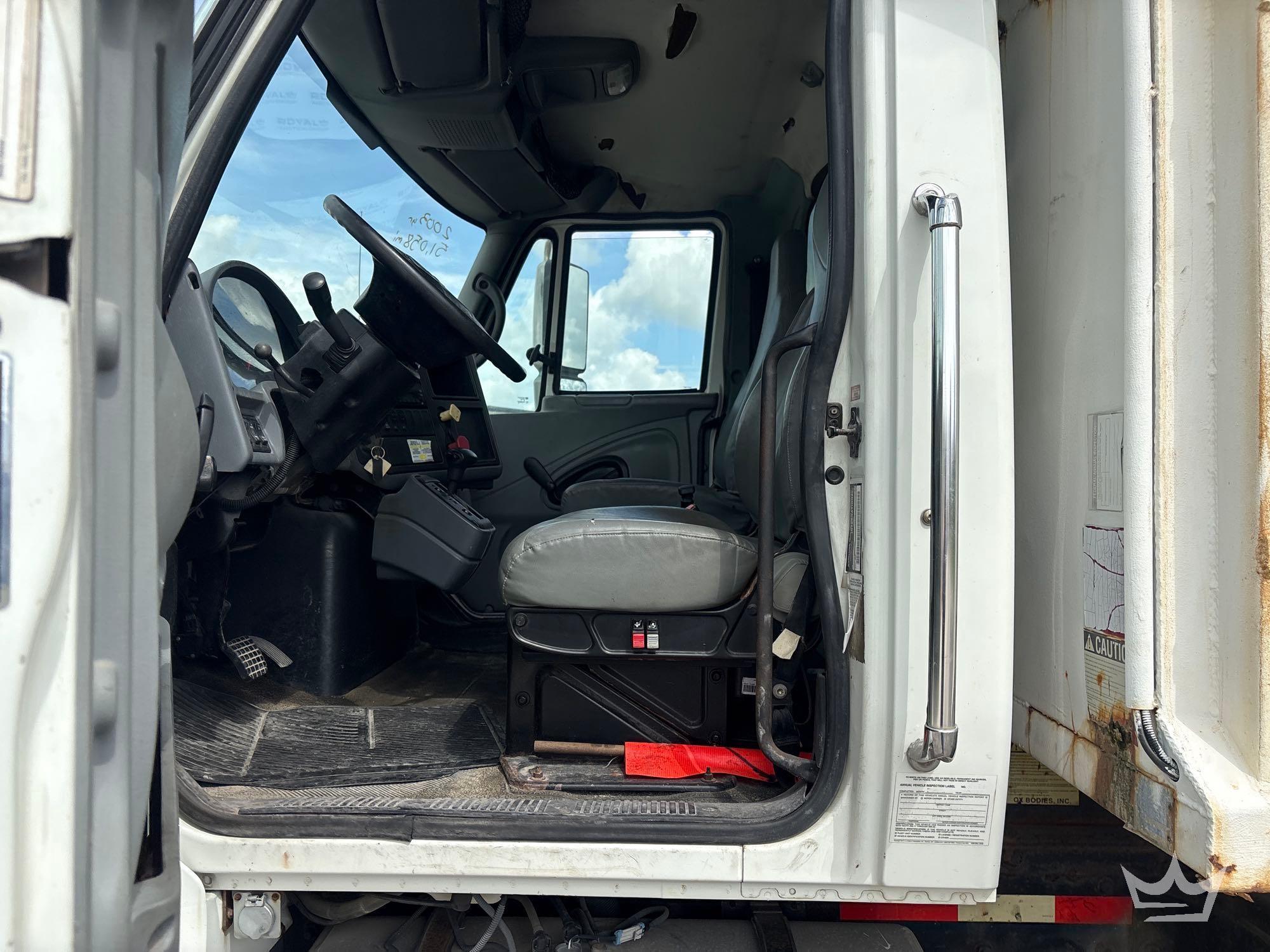 2004 International 7400