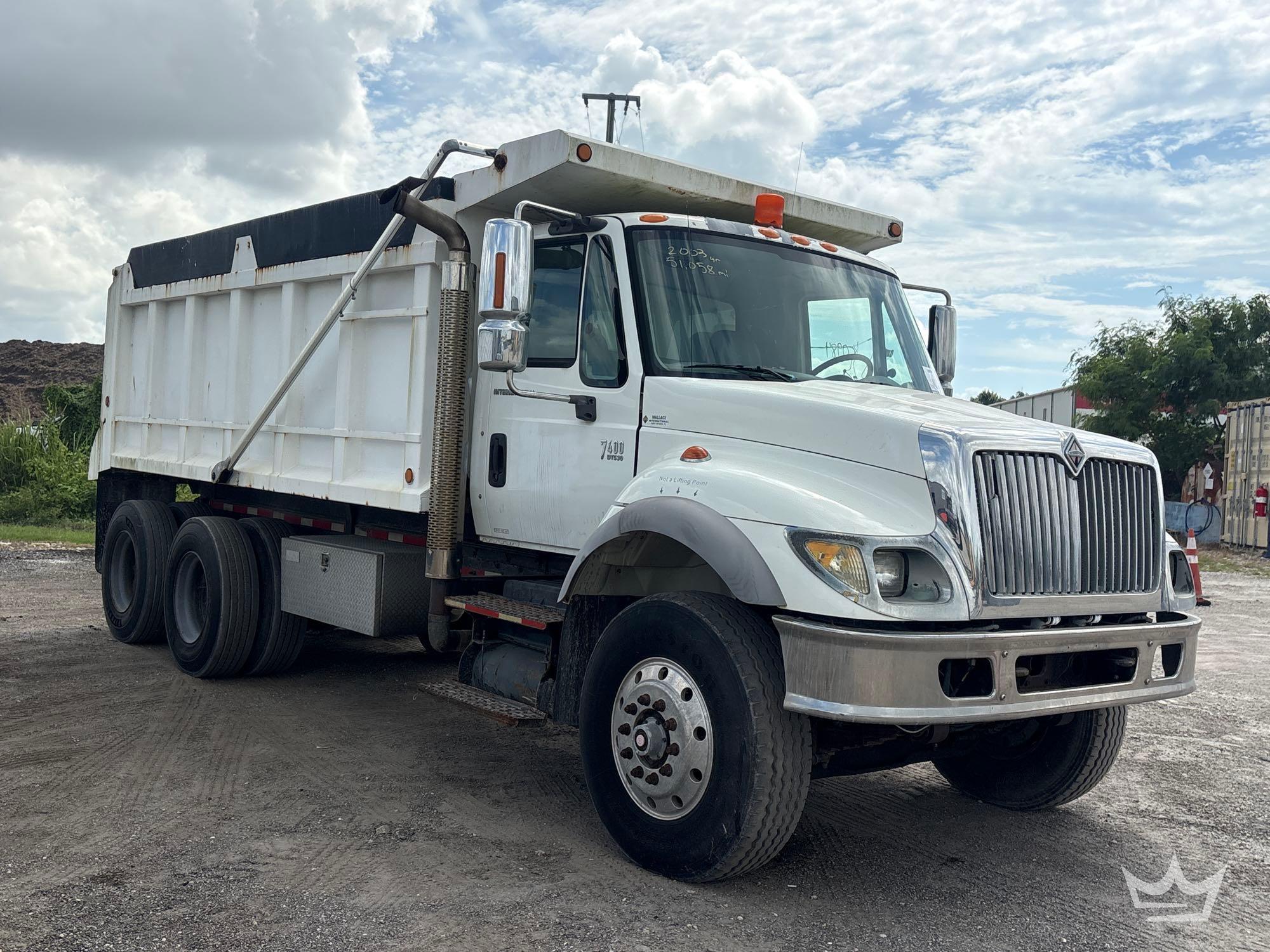 2004 International 7400