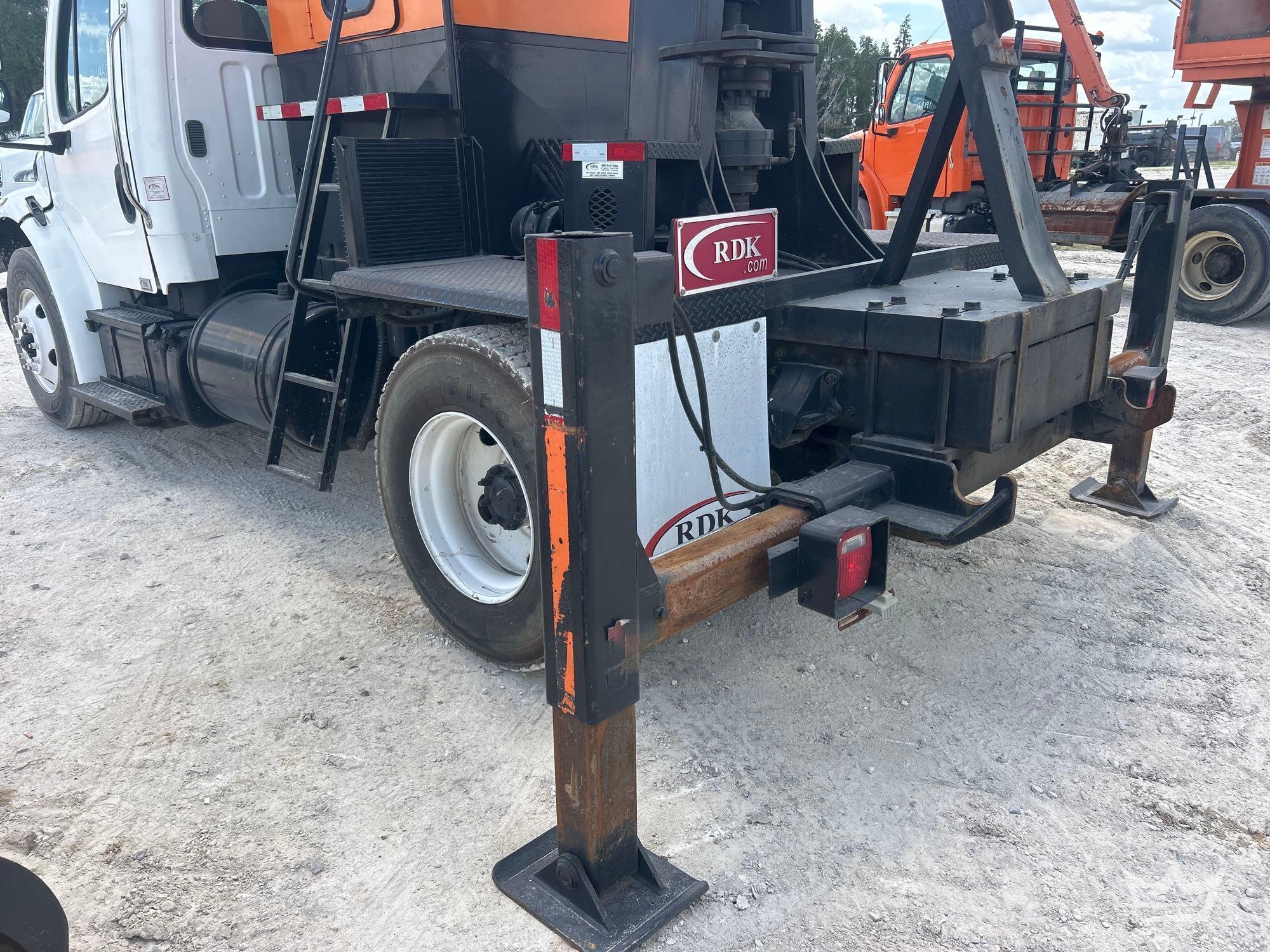 2016 Freightliner M2 106