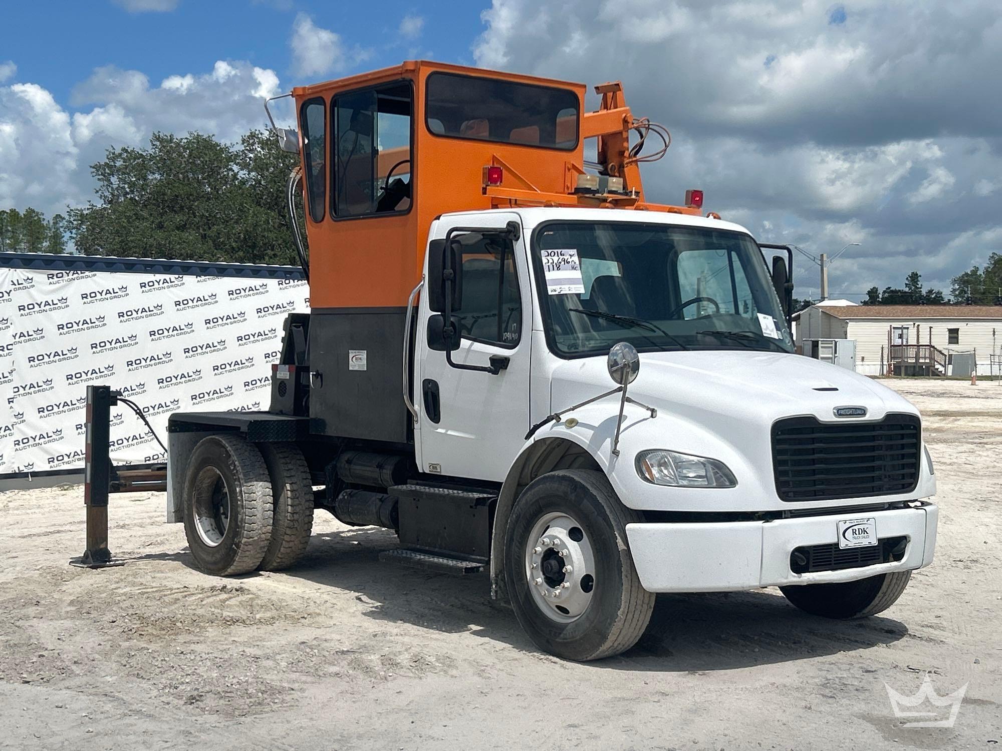 2016 Freightliner M2 106
