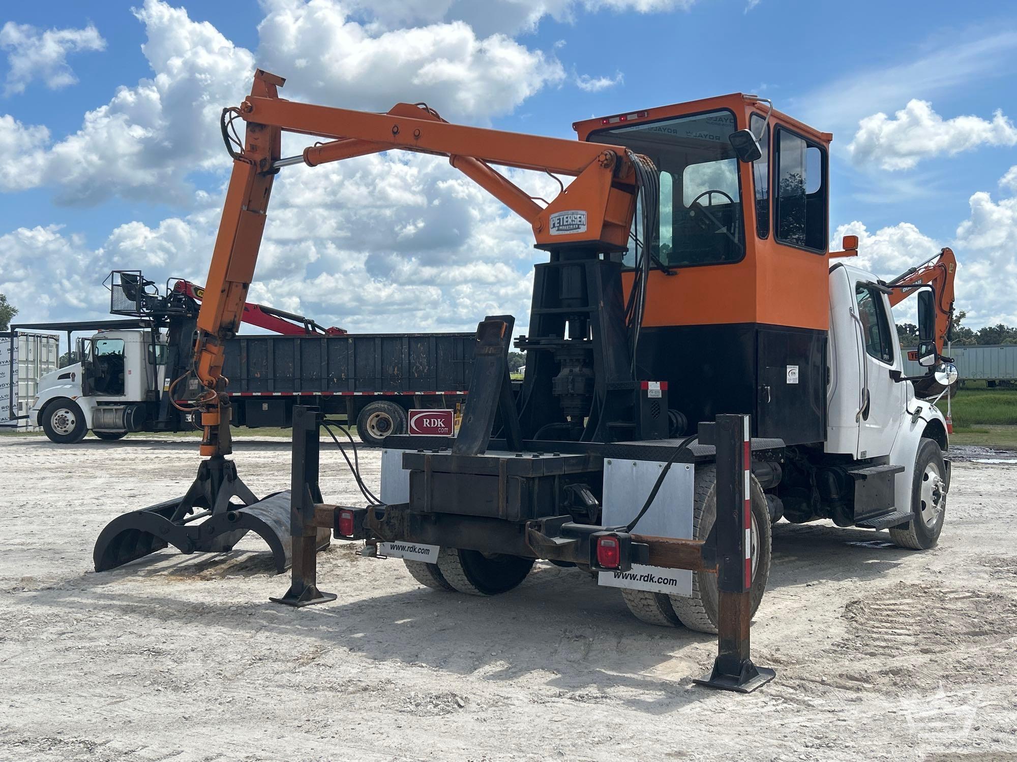 2016 Freightliner M2 106