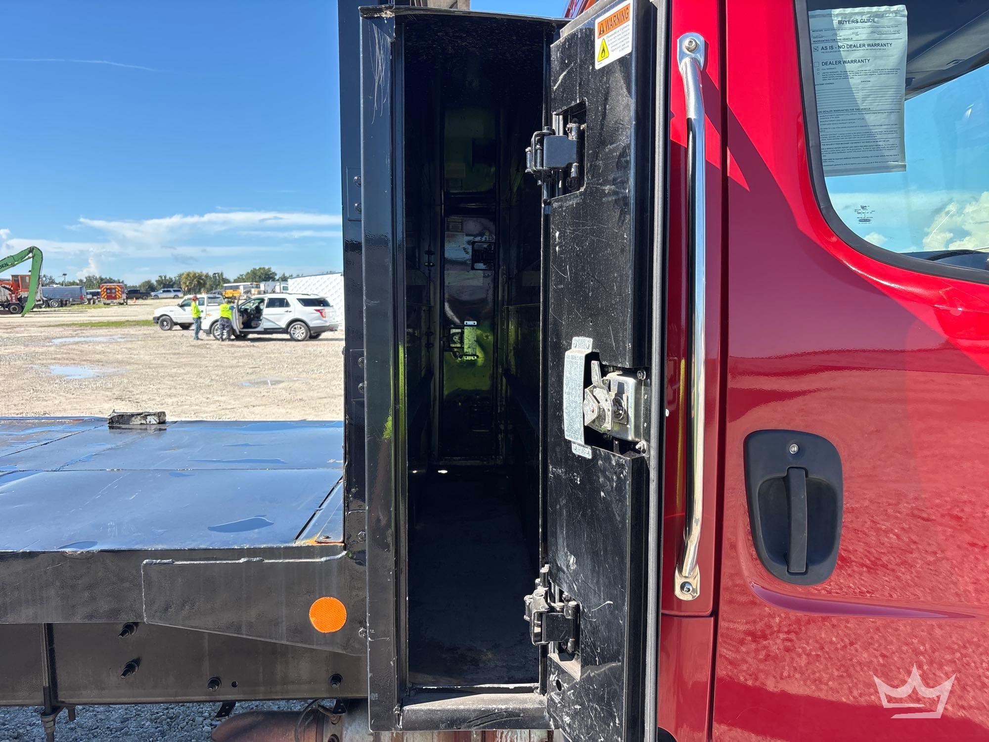 2018 Freightliner M2 106
