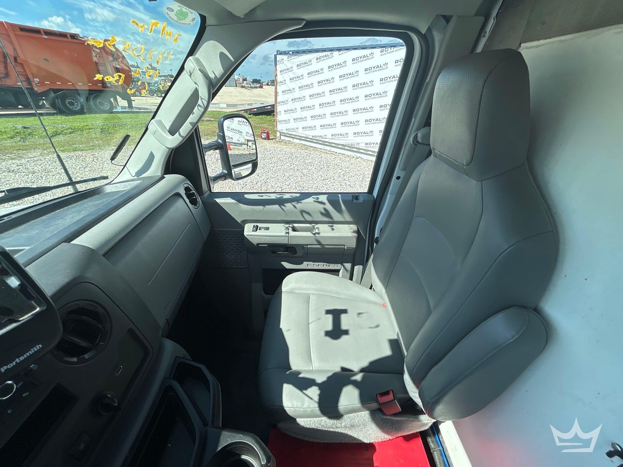 2019 Ford E350