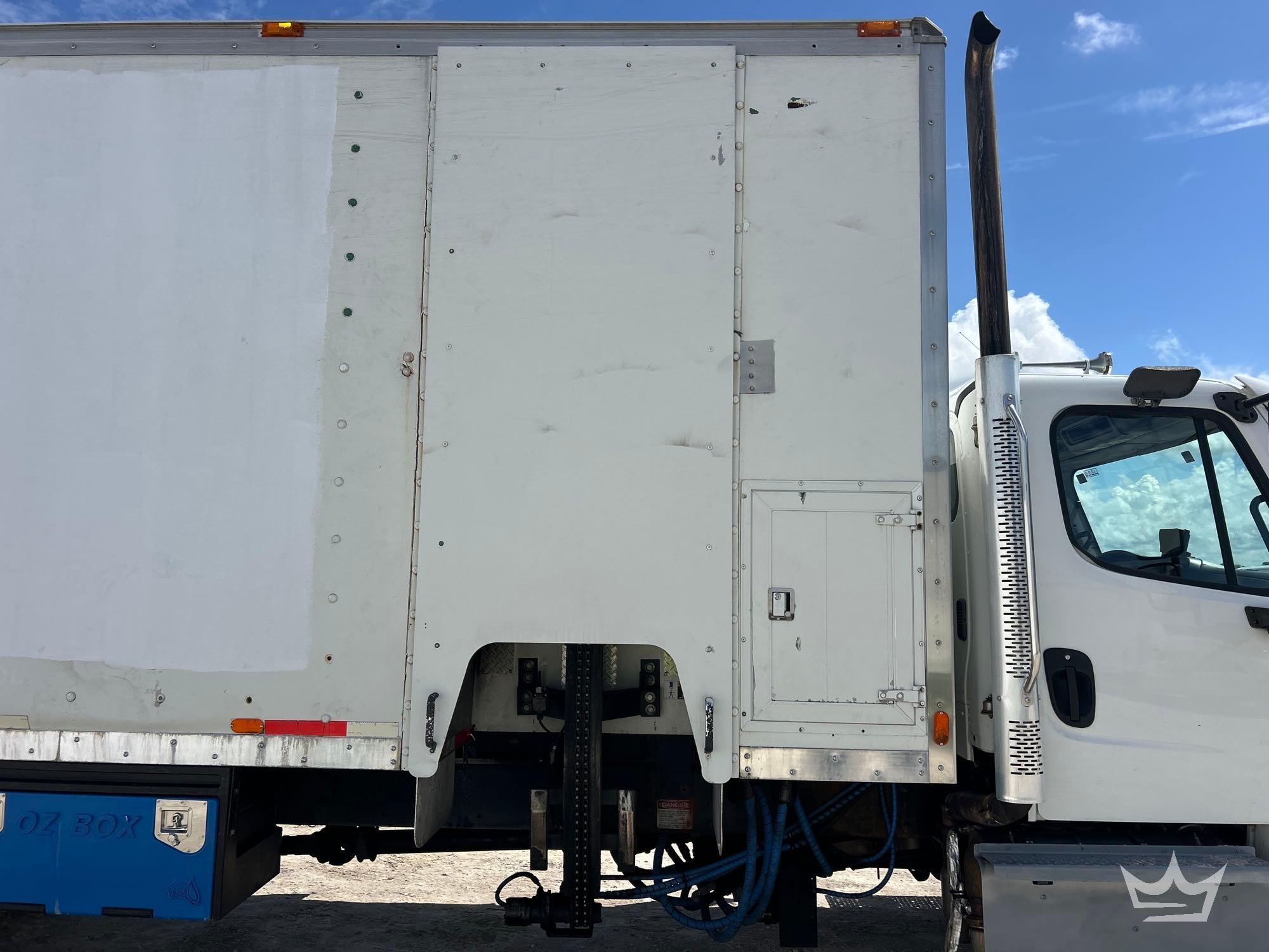 2016 Freightliner M2 106
